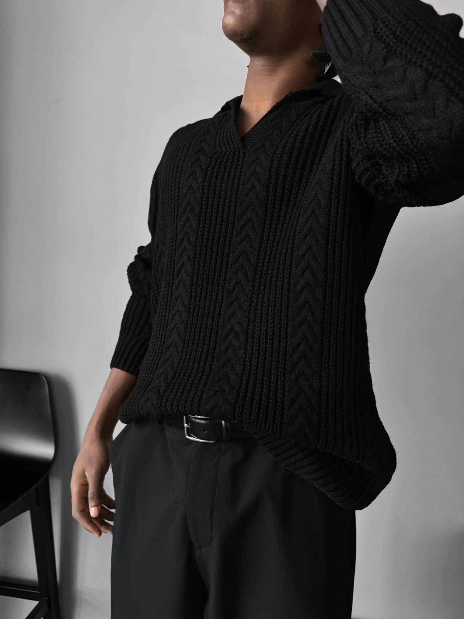 Oversize Braided Structure Polo Sweater - Black - Image 2