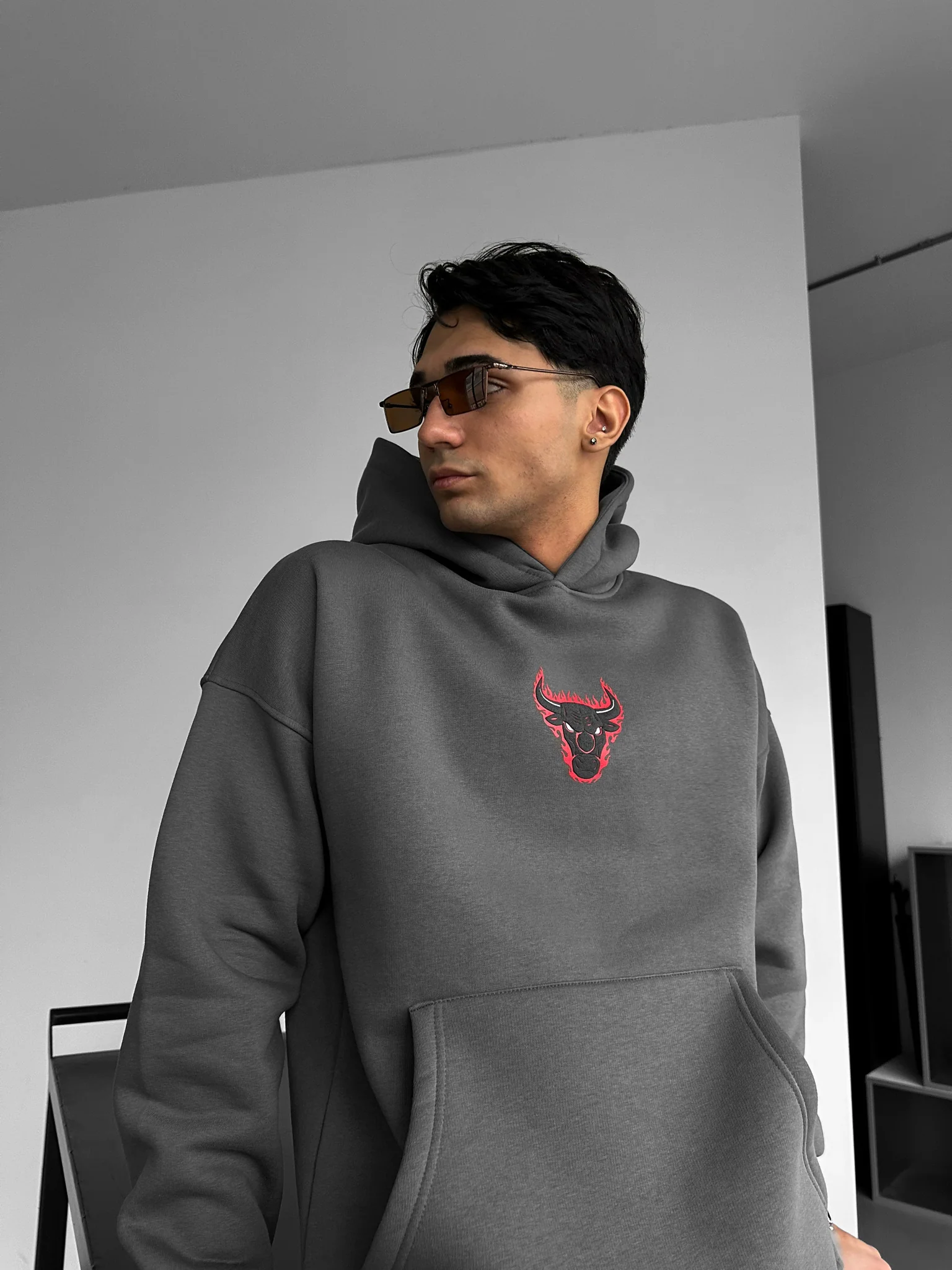 Oversize Bull Fearless Hoodie - Anthracite - Image 2