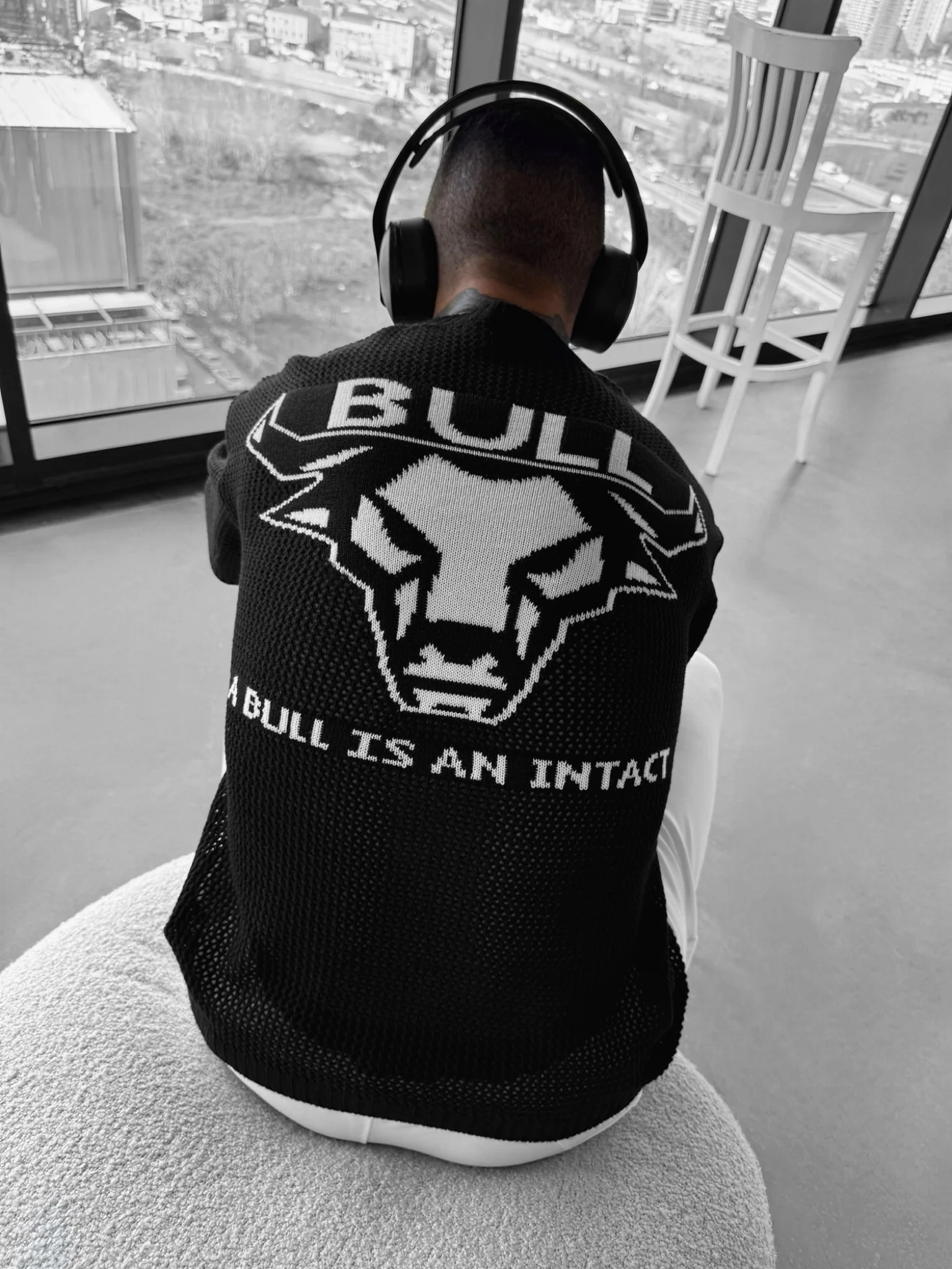 Oversize Bull Knit T-Shirt- Black - Image 2