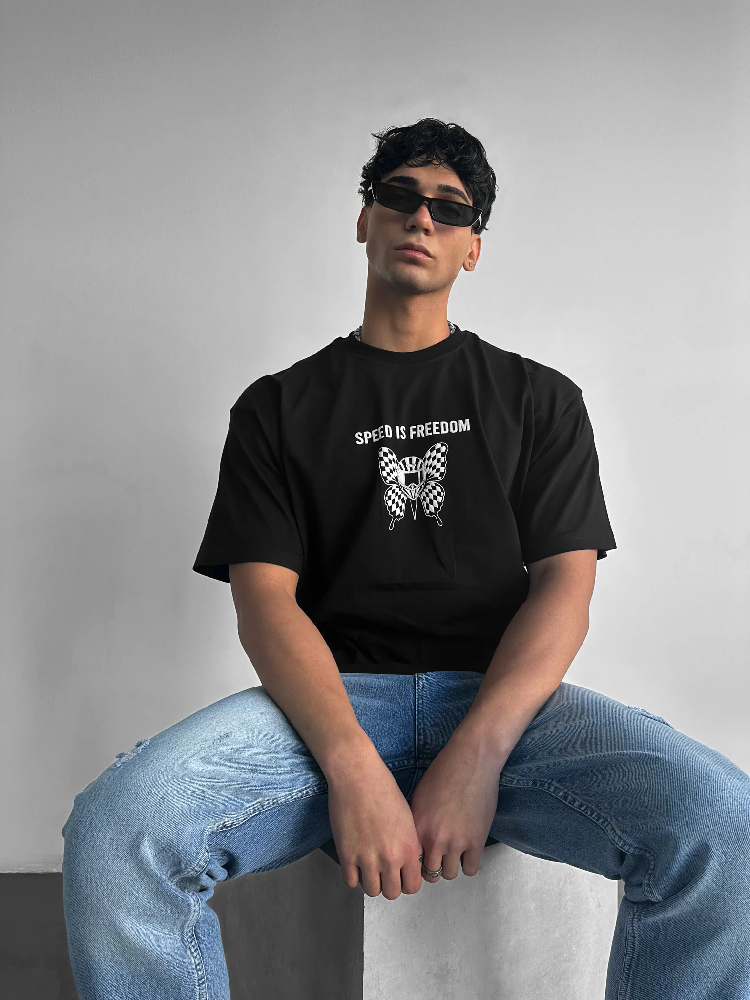 Oversize Butterfly Helmet T-shirt - Black - Image 4