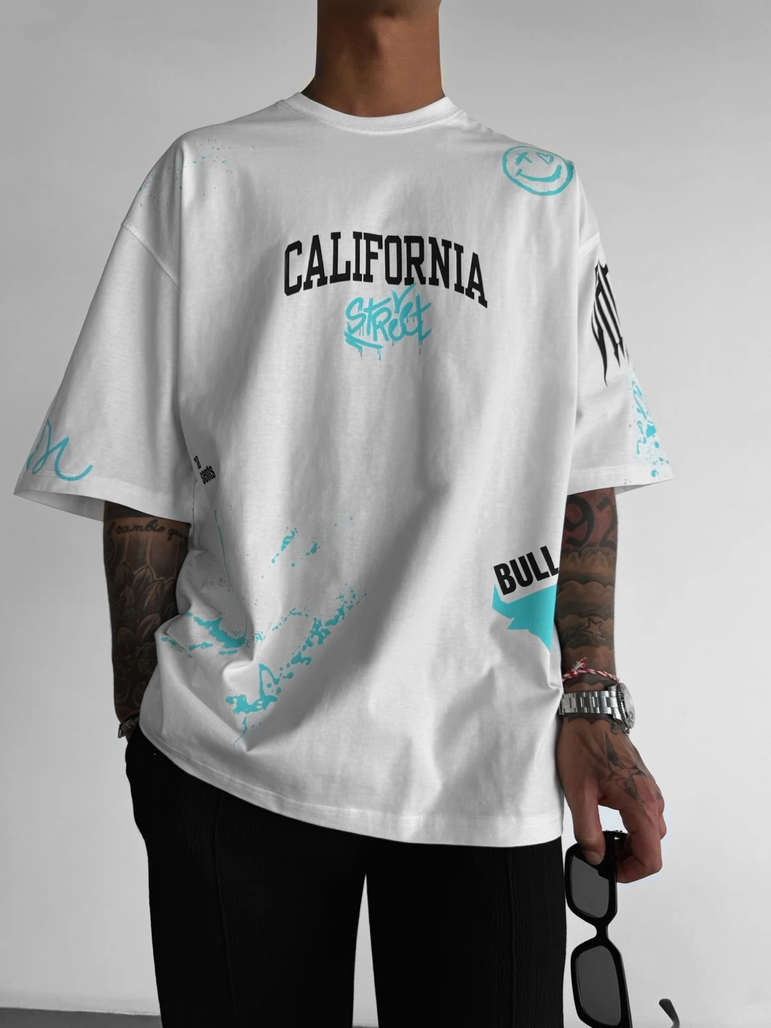 Oversize California Graffiti T-Shirt - Ecru and Turquoise - Image 2