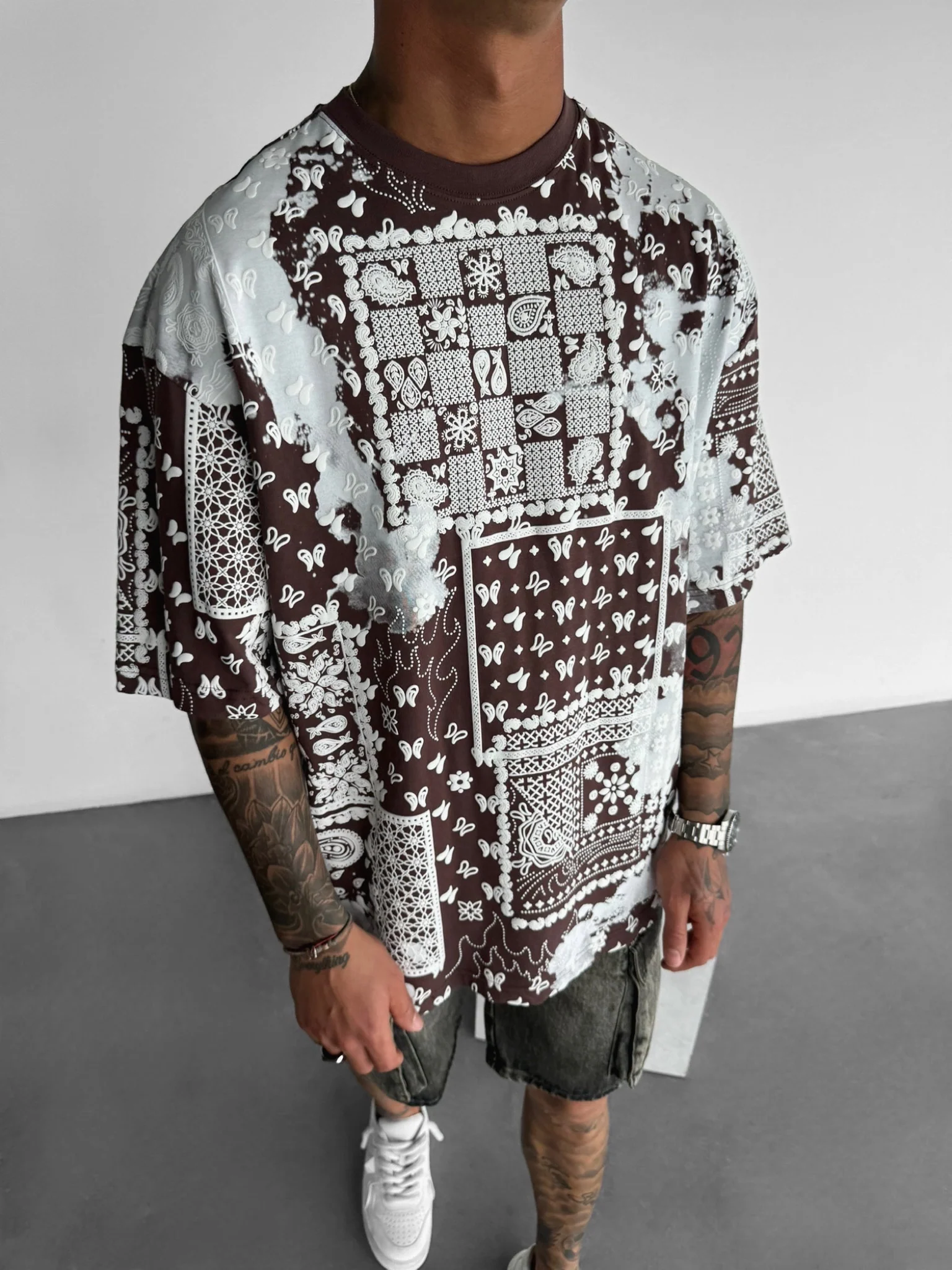 Oversize Carpet T-shirt - Brown - Image 3