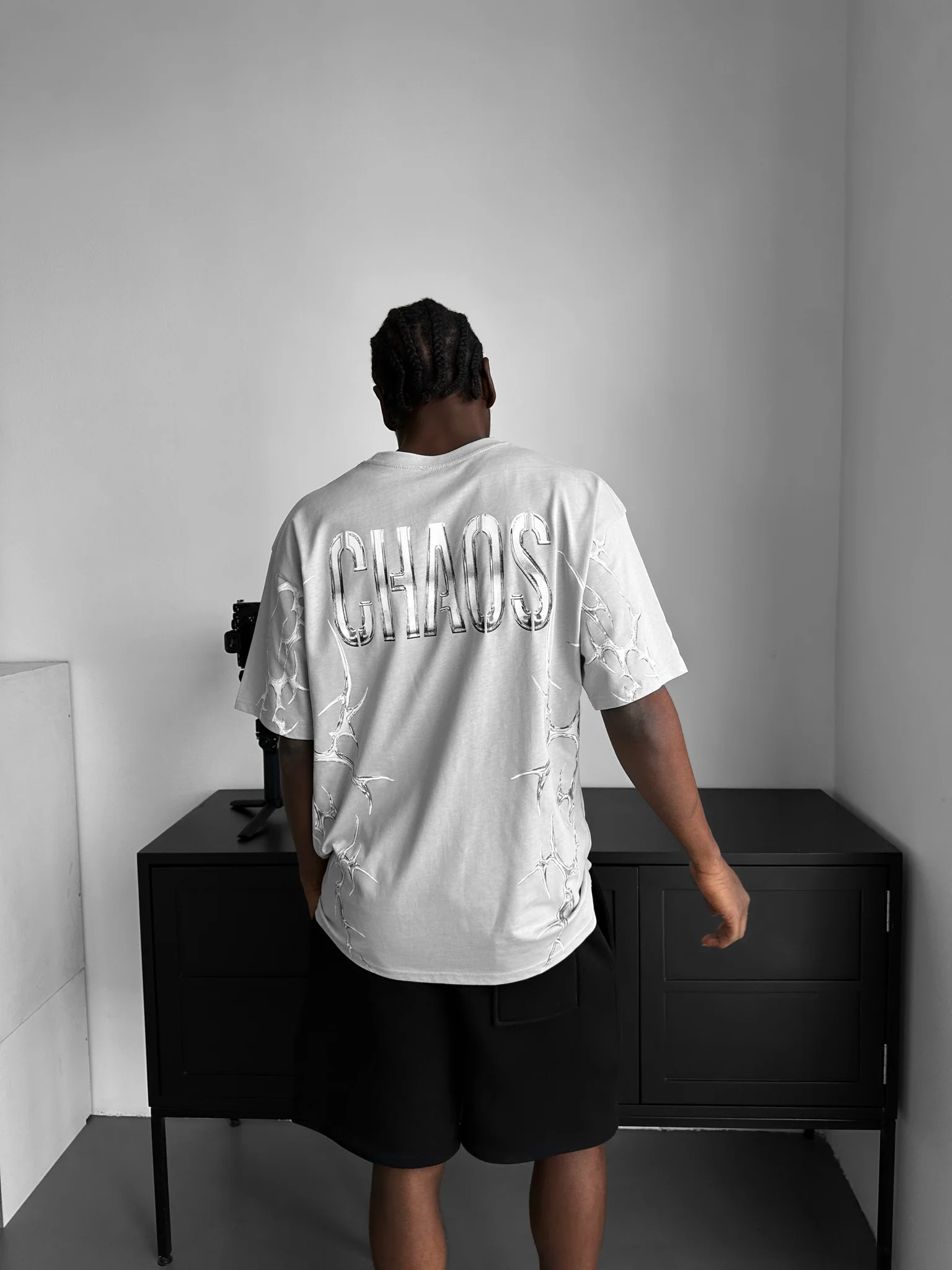 Oversize 'Chaos' T-Shirt - Grey - Image 3