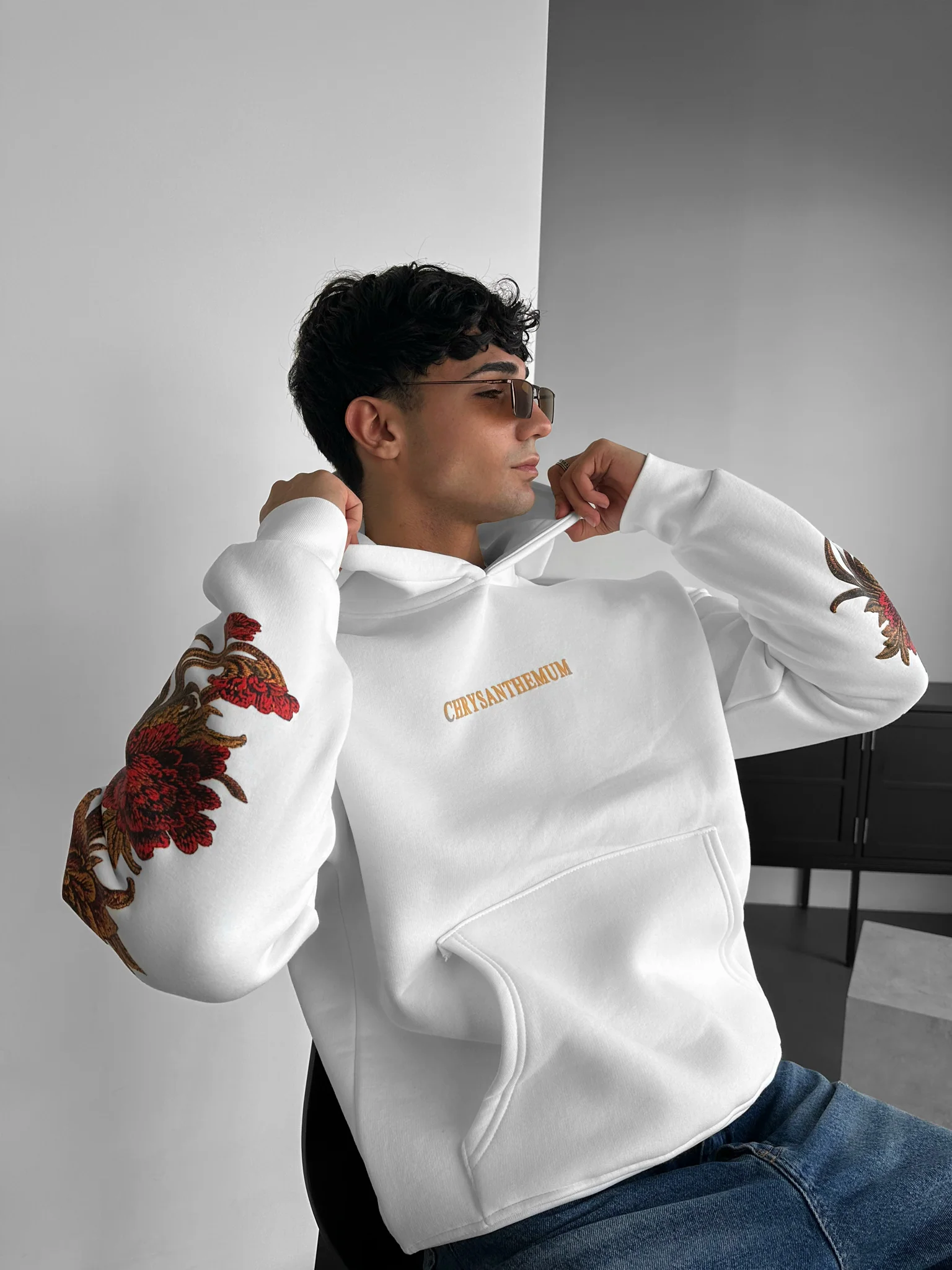 Oversize Chrysanthemum Hoodie - White - Image 3