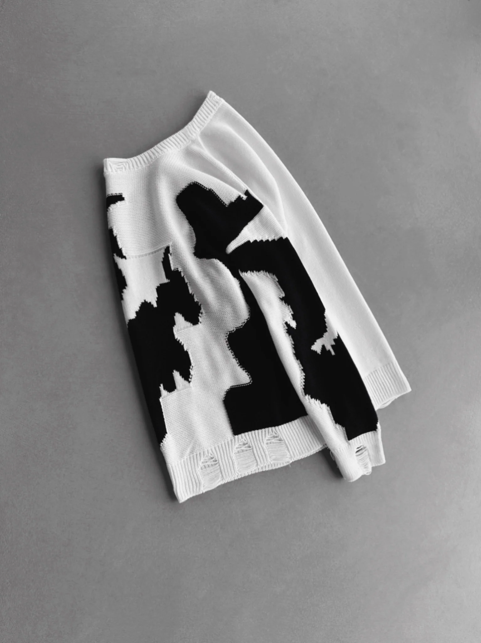Oversize Cow Knit Sweater - White - Image 3