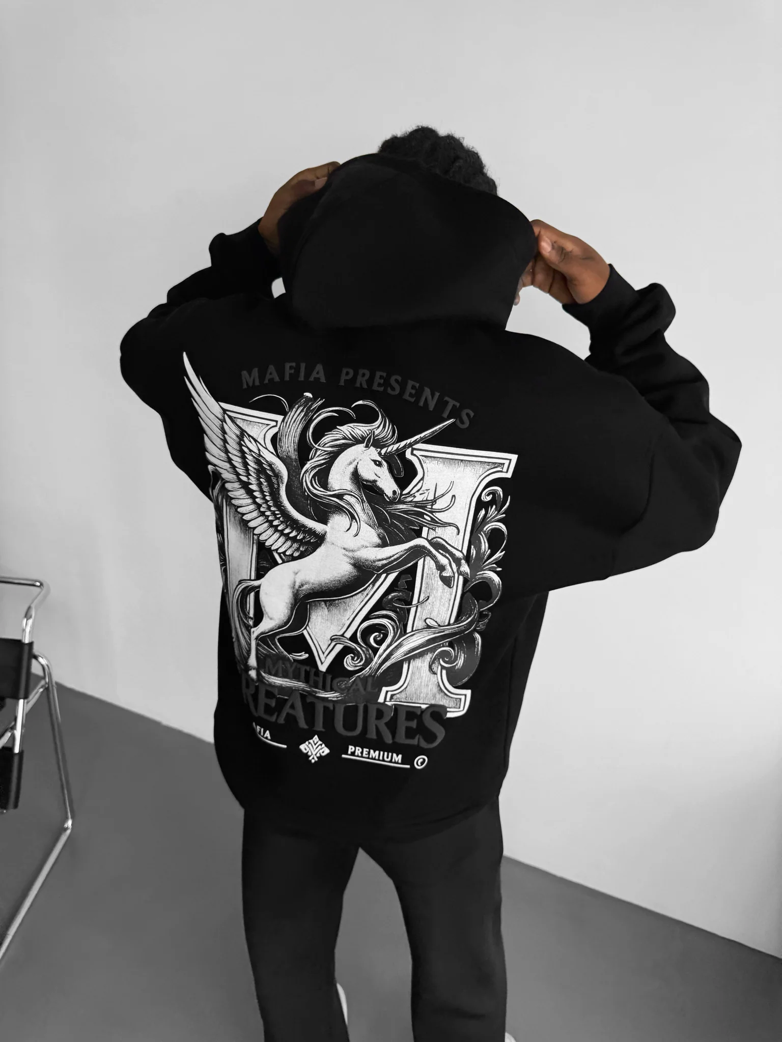 Oversize Creatures Hoodie - Black - Image 5
