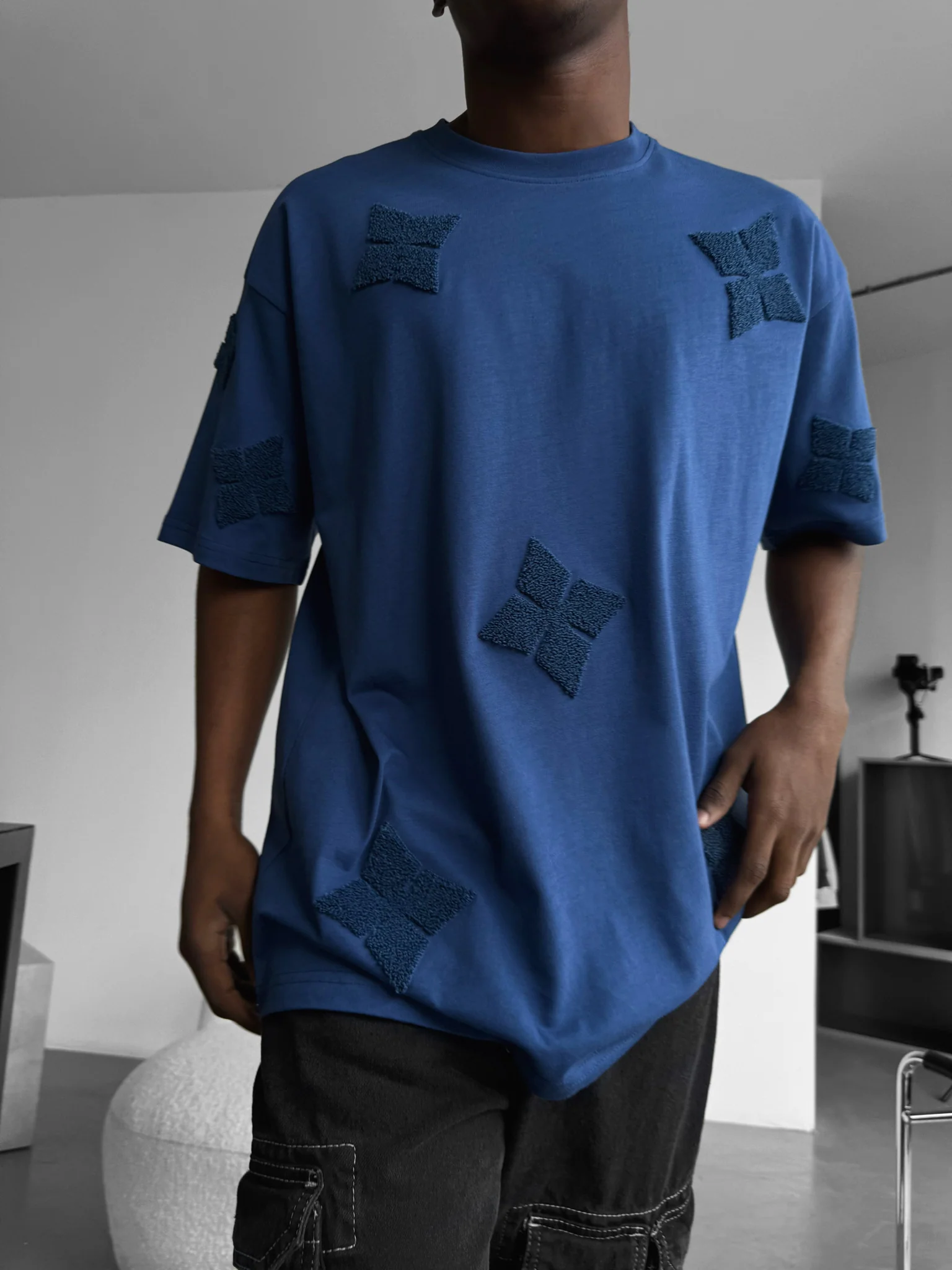 Oversize Detailed T-Shirt - Navy Peony - Image 2
