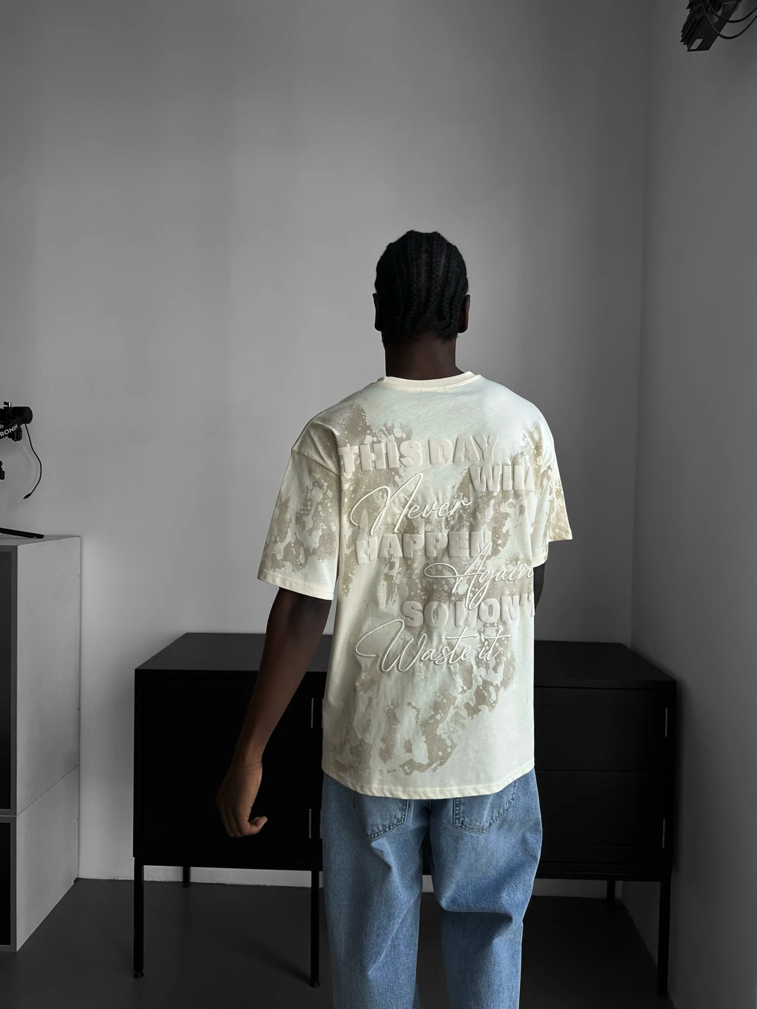 Oversize 'donât waist it' T-Shirt - Antique White - Image 3
