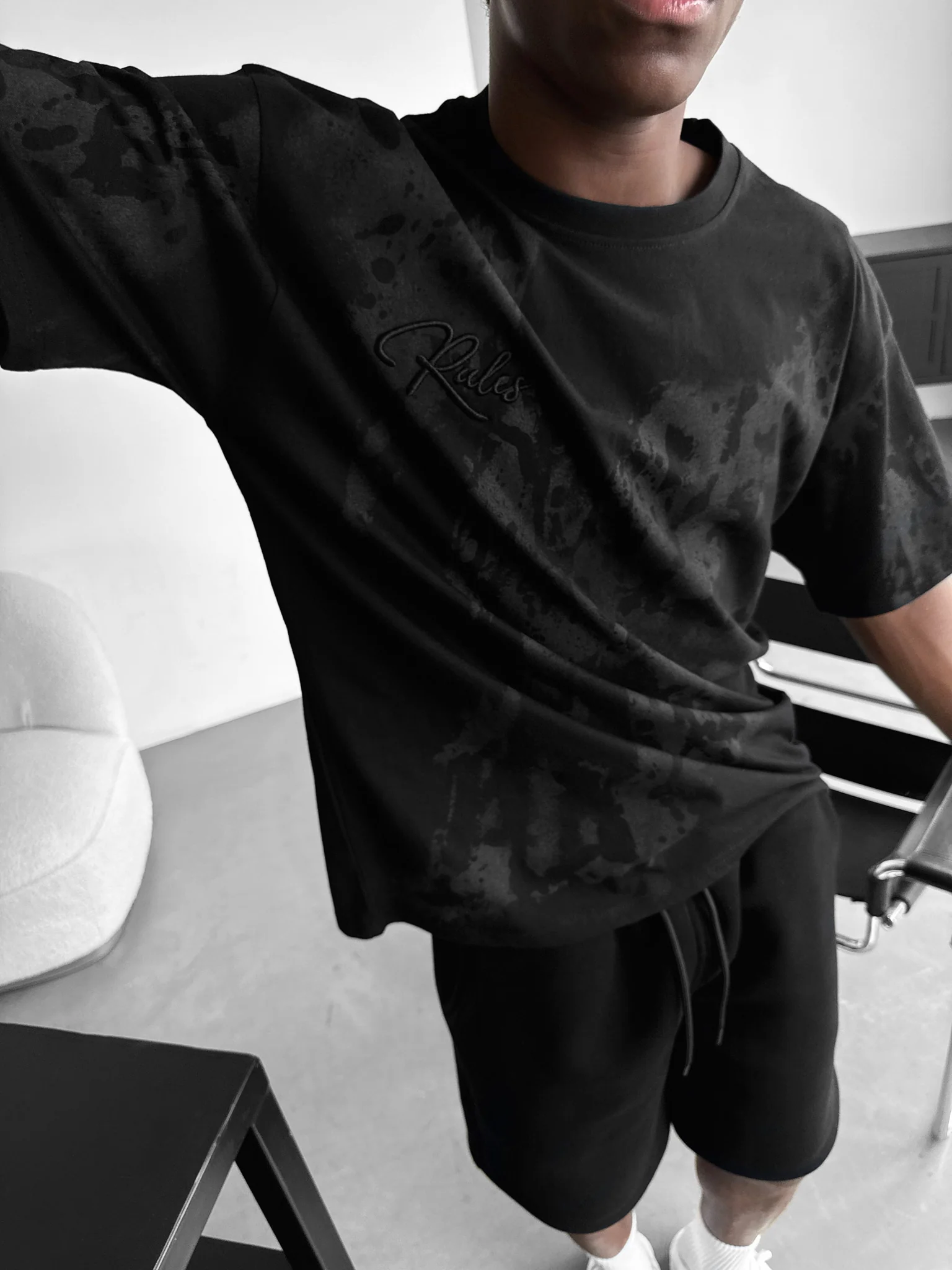 Oversize 'don’t waist it' T-Shirt - Black - Image 2