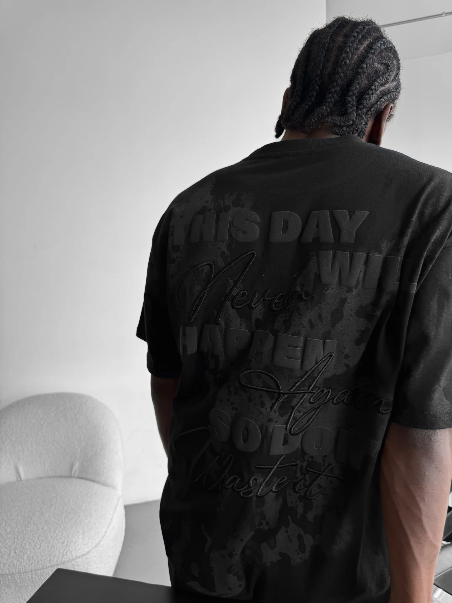 Oversize 'don’t waist it' T-Shirt - Black - Image 4