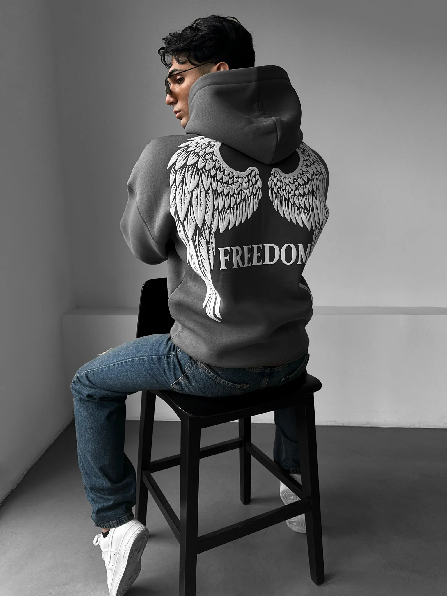 Oversize Freedom Hoodie - Anthracite - Image 2