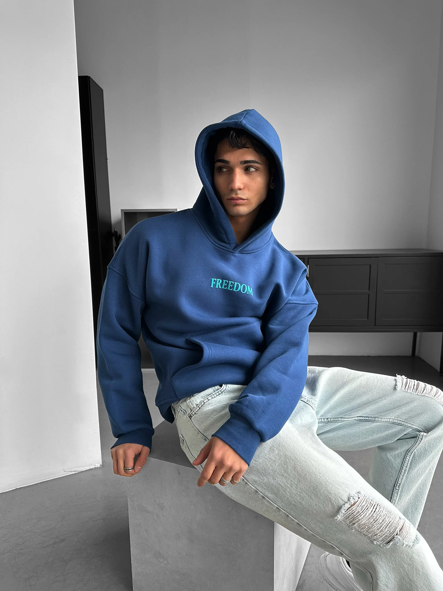 Oversize Freedom Hoodie - Navy Peony - Image 5