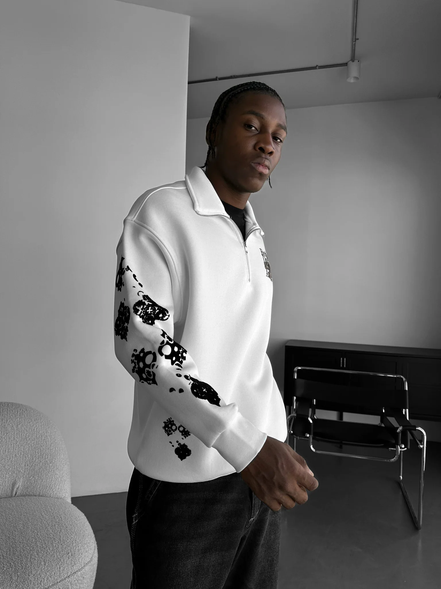 Oversize Half-Zip Graphic Sweatshirt - Ecru - Image 2