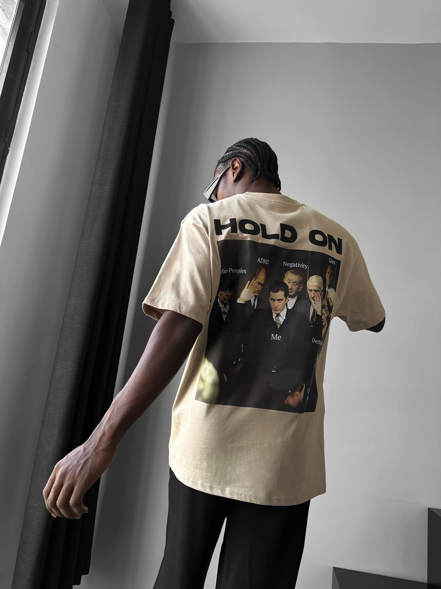Oversize "Hold On" T-Shirt - Beige - Image 2