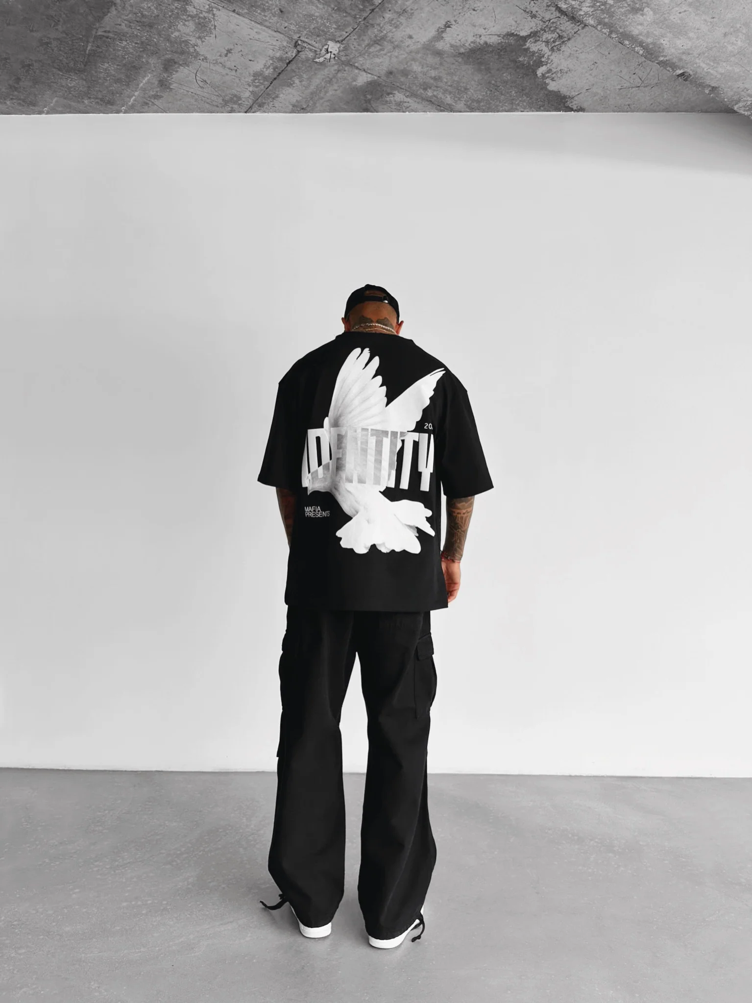 Oversize Identity T-shirt - Black - Image 4