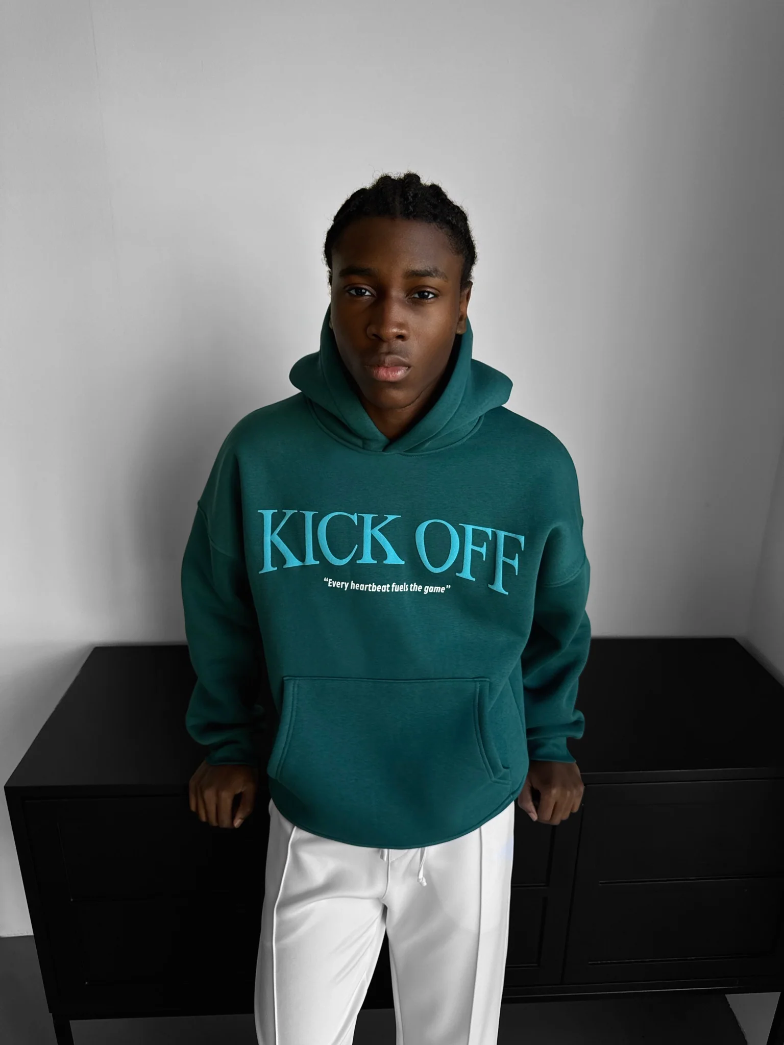 Oversize "KICK OFF" Hoodie - Sea Moss - Image 7