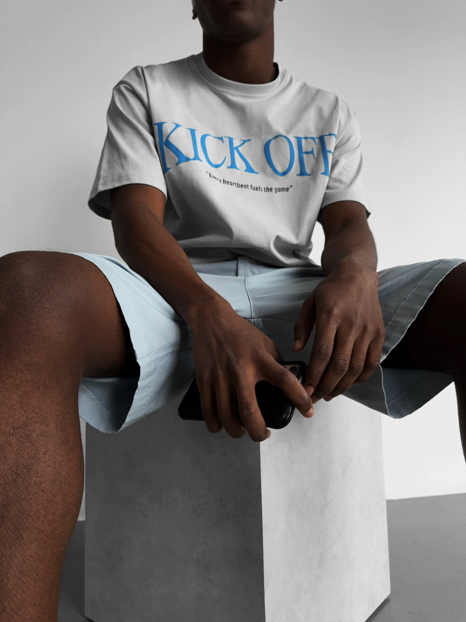 Oversize 'Kick Off‘ T-Shirt - Grey - Image 2