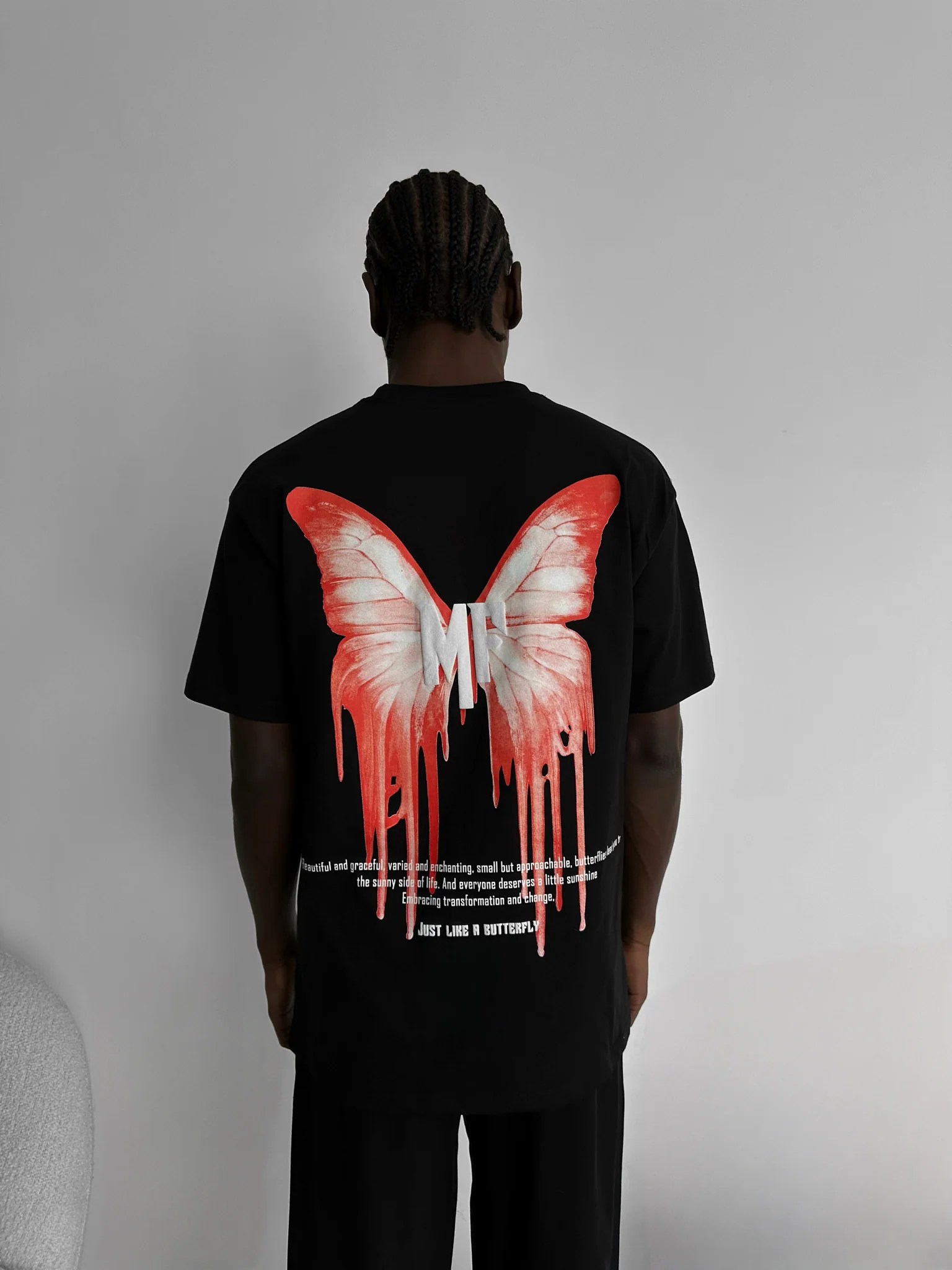 Oversize 'Like a Butterfly' T-Shirt - Black - Image 3