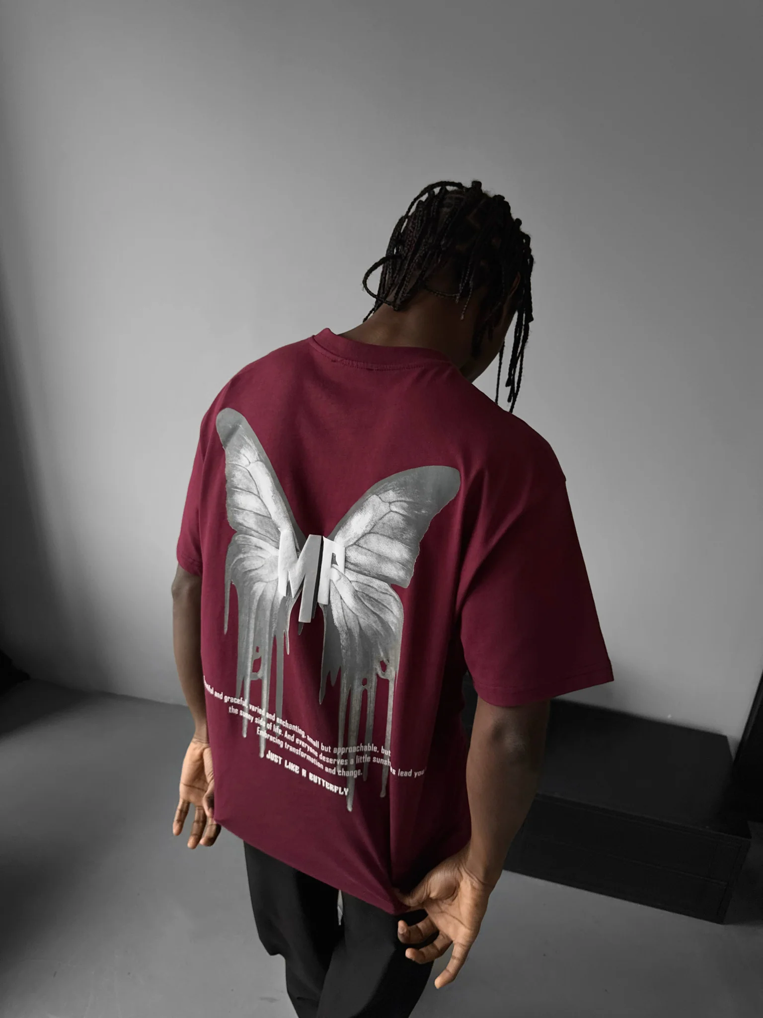 Oversize 'Like a Butterfly' T-Shirt - Port Royale - Image 2