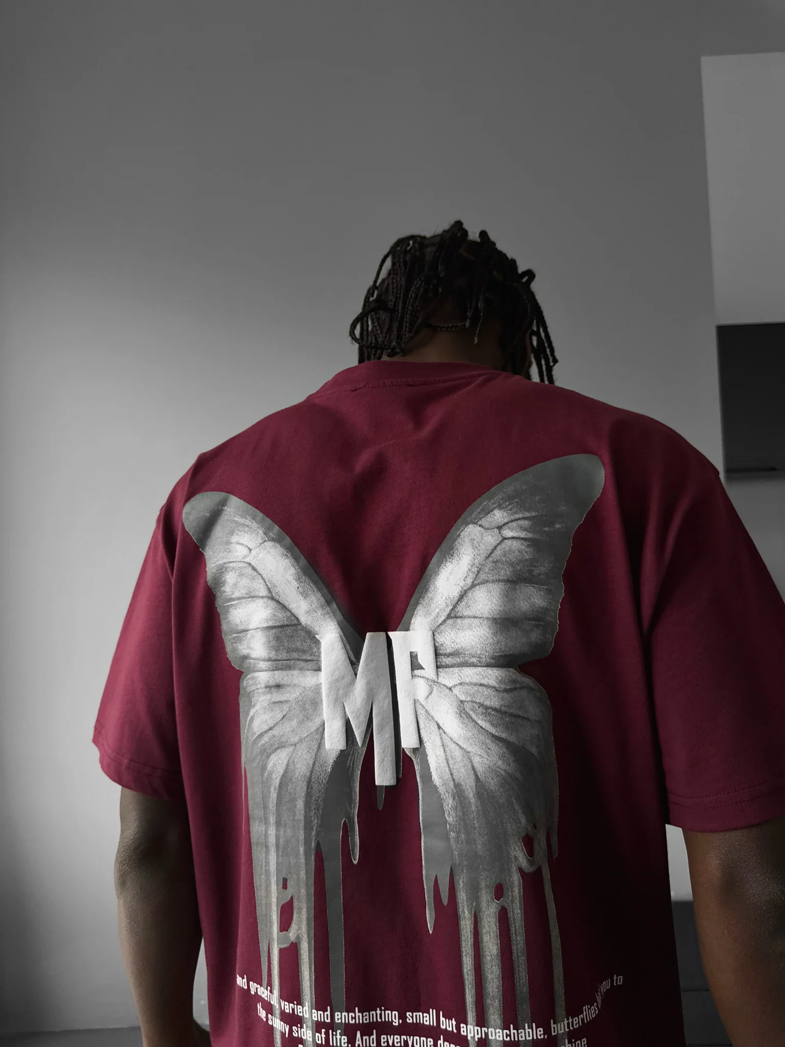 Oversize 'Like a Butterfly' T-Shirt - Port Royale - Image 3