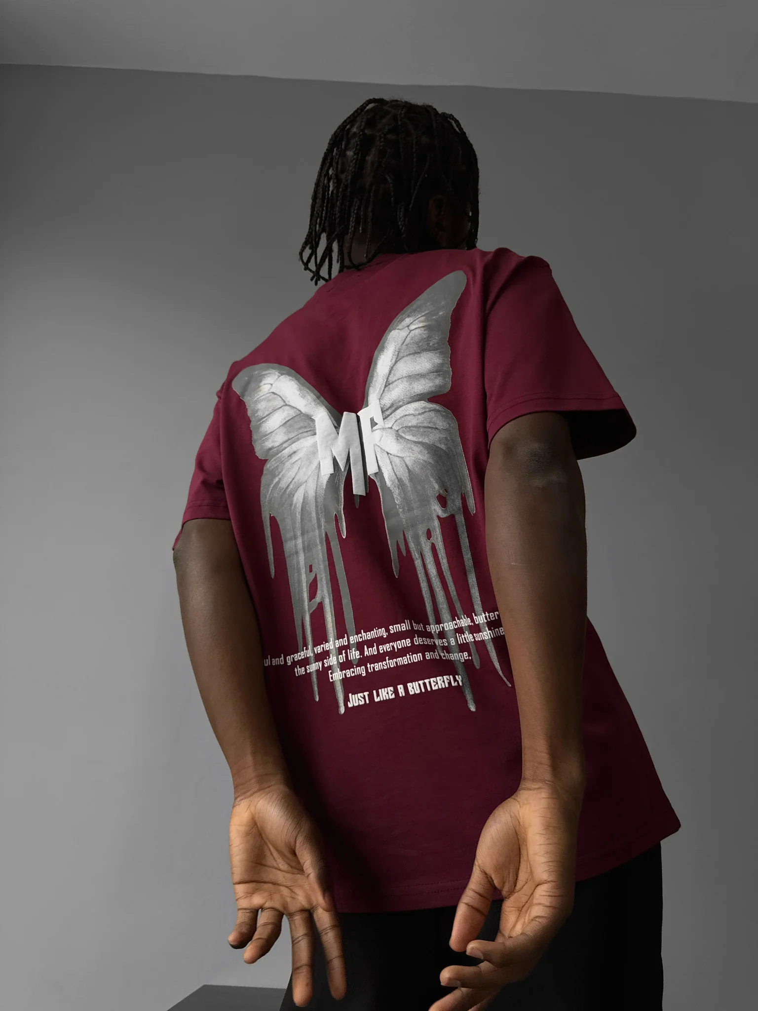 Oversize 'Like a Butterfly' T-Shirt - Port Royale - Image 4