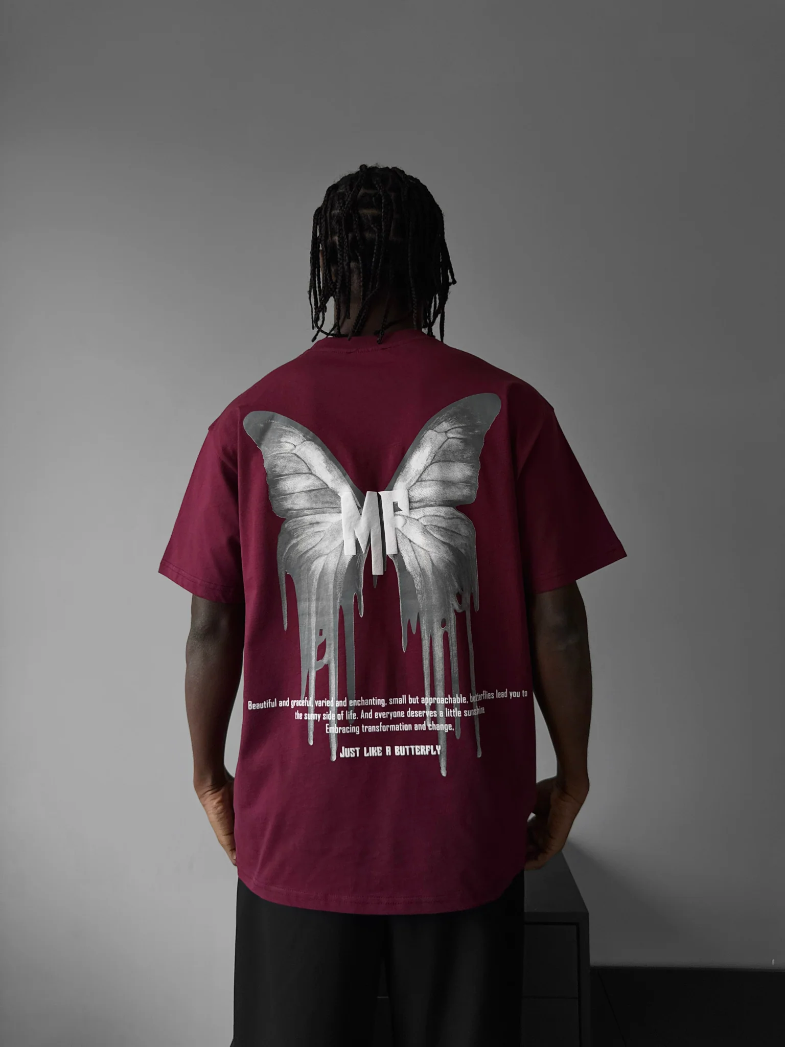 Oversize 'Like a Butterfly' T-Shirt - Port Royale - Image 6
