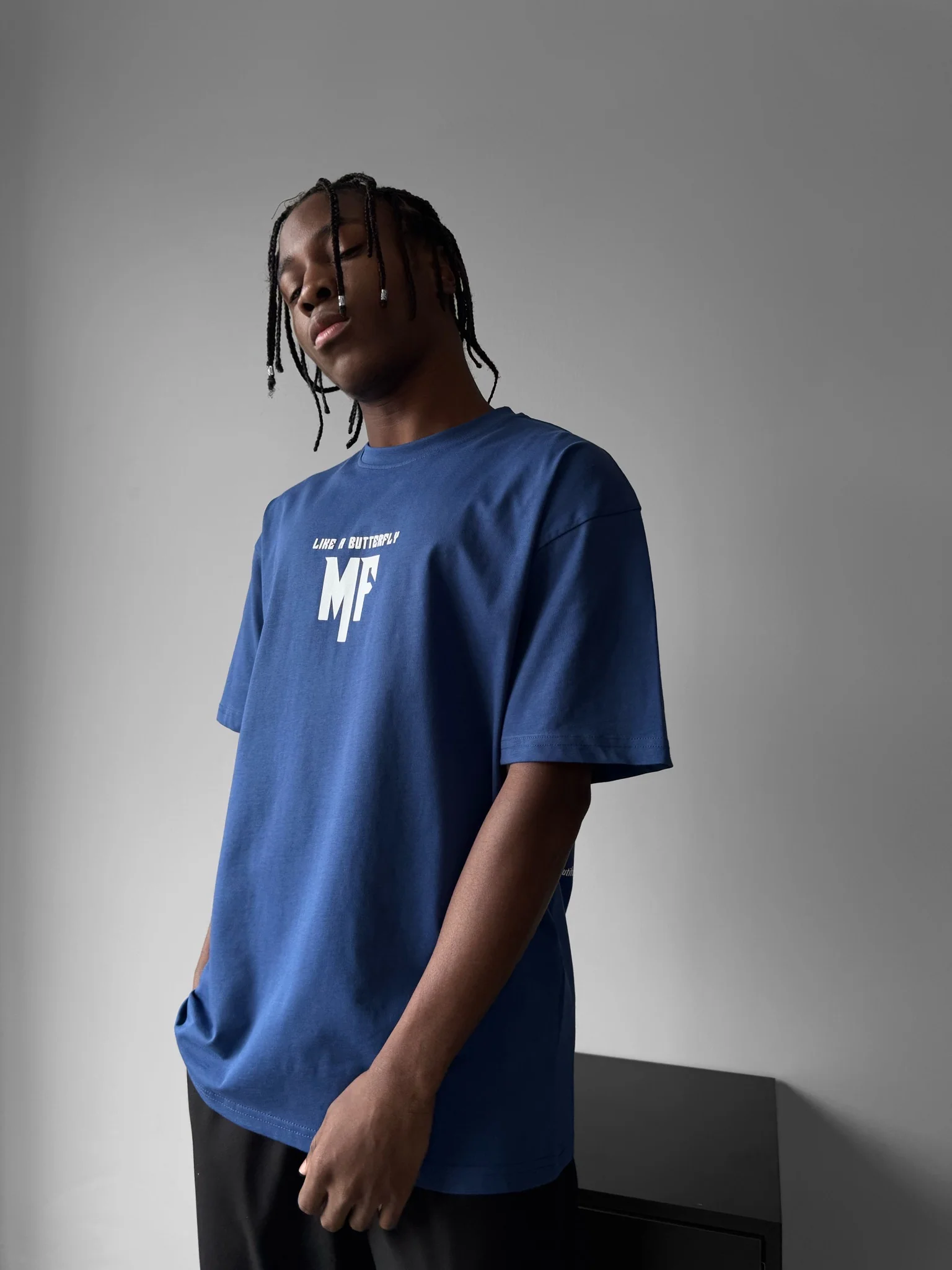 Oversize 'Like a Butterfly' T-Shirt - Navy Peony - Image 9