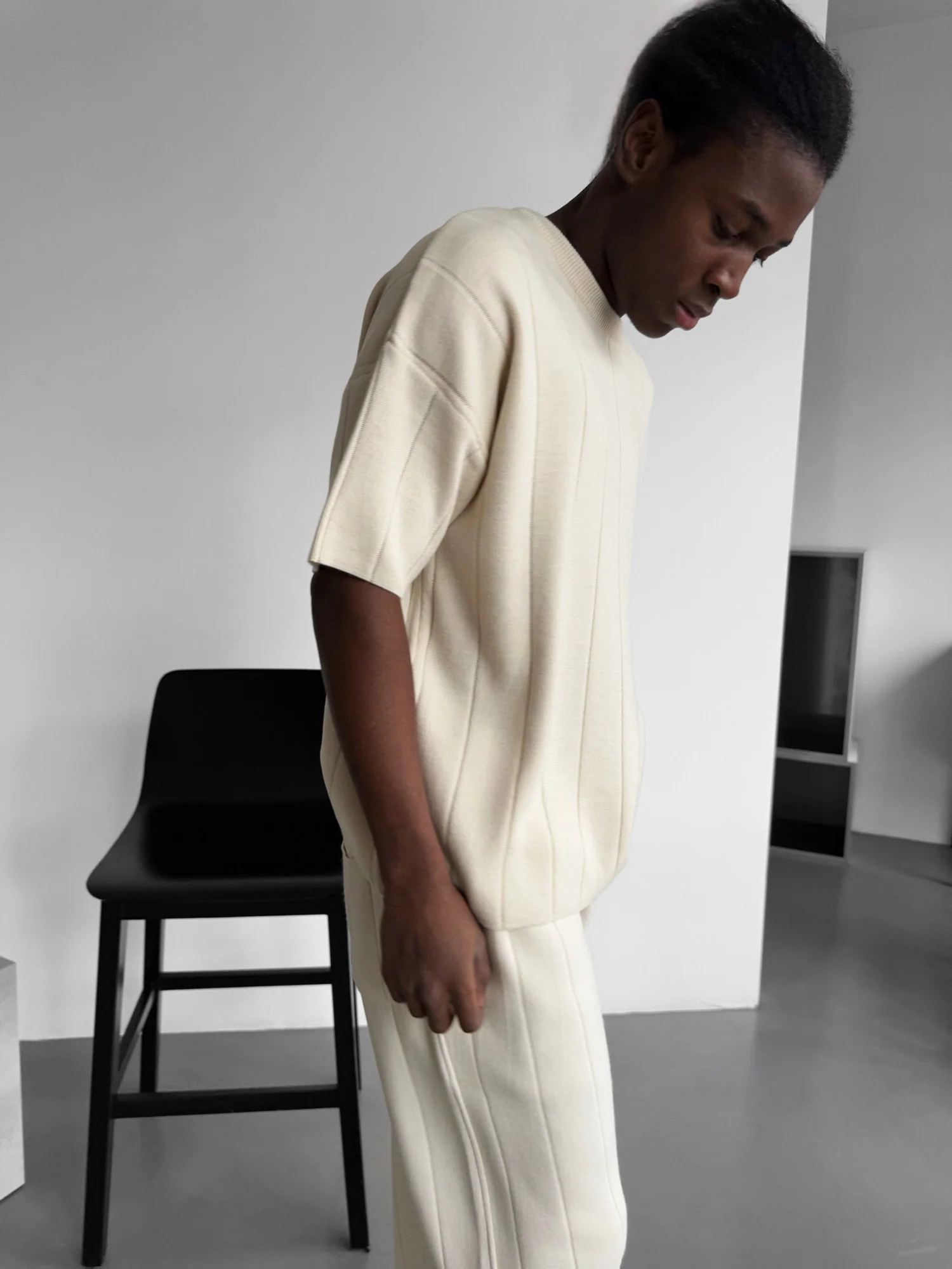 Oversize Line Knit T-Shirt - Cremé - Image 3