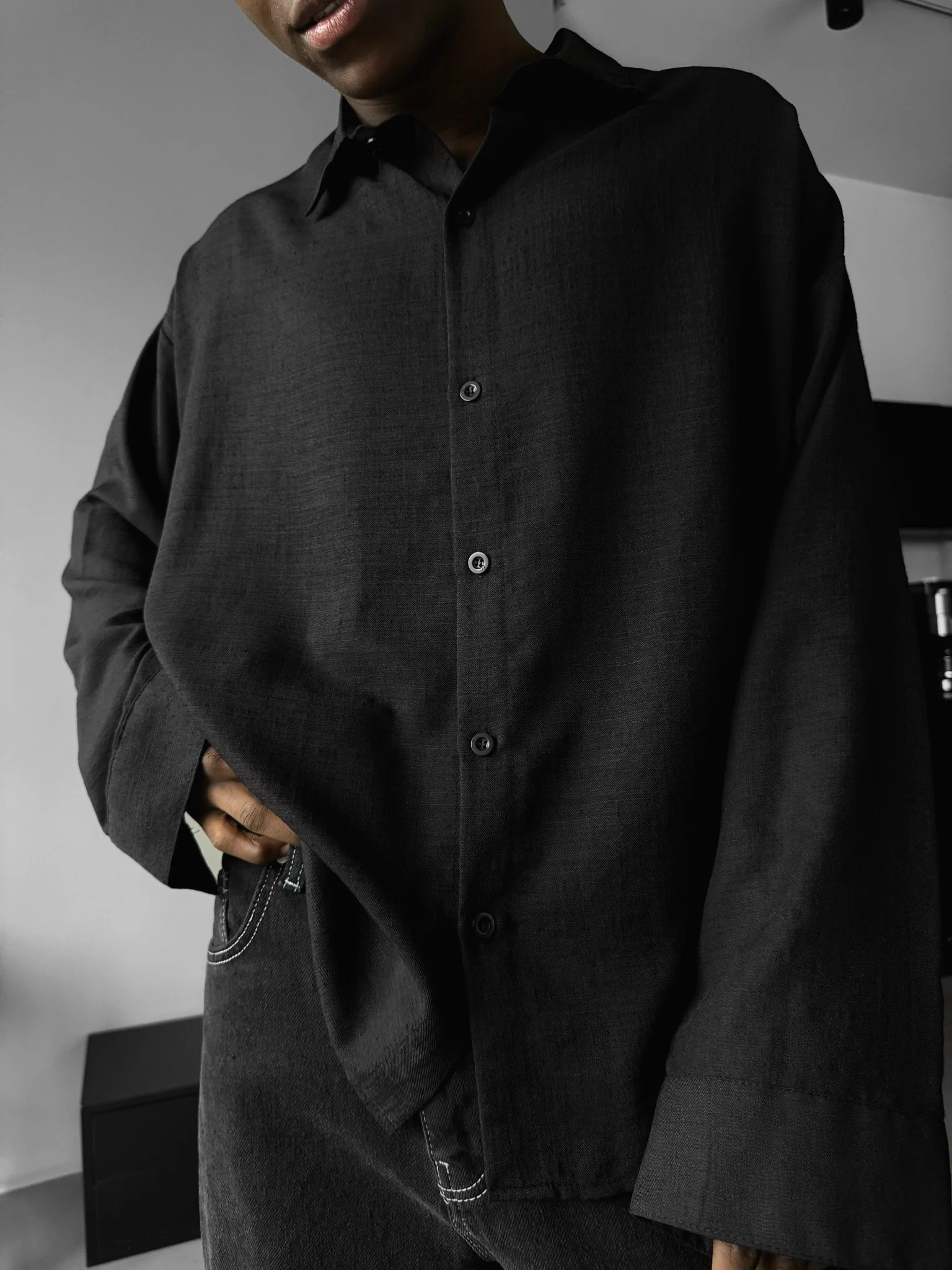 Oversize Linen Look Shirt - Black - Image 4