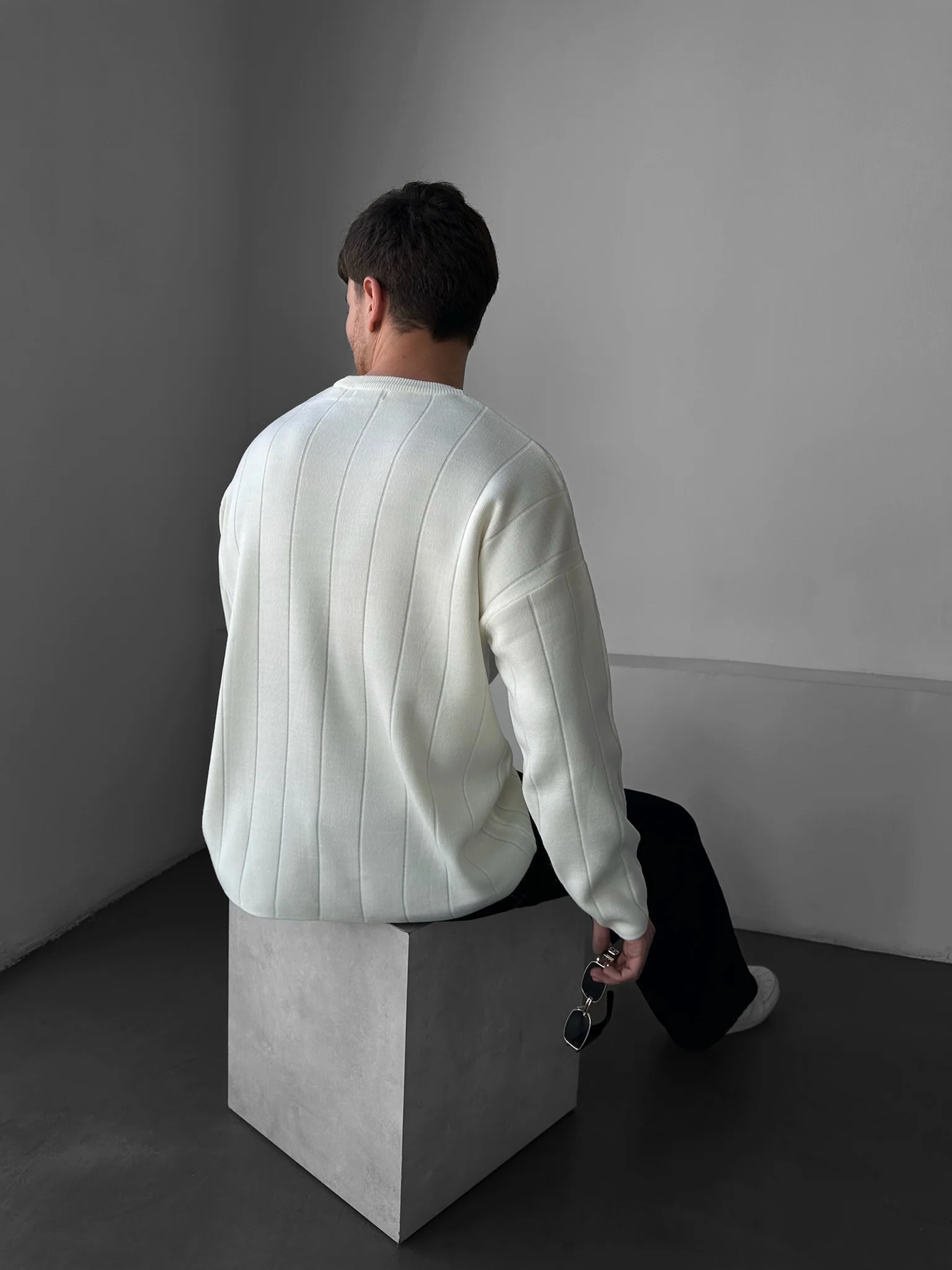 Oversize Lines Knit Sweatshirt - Ecru - Image 3