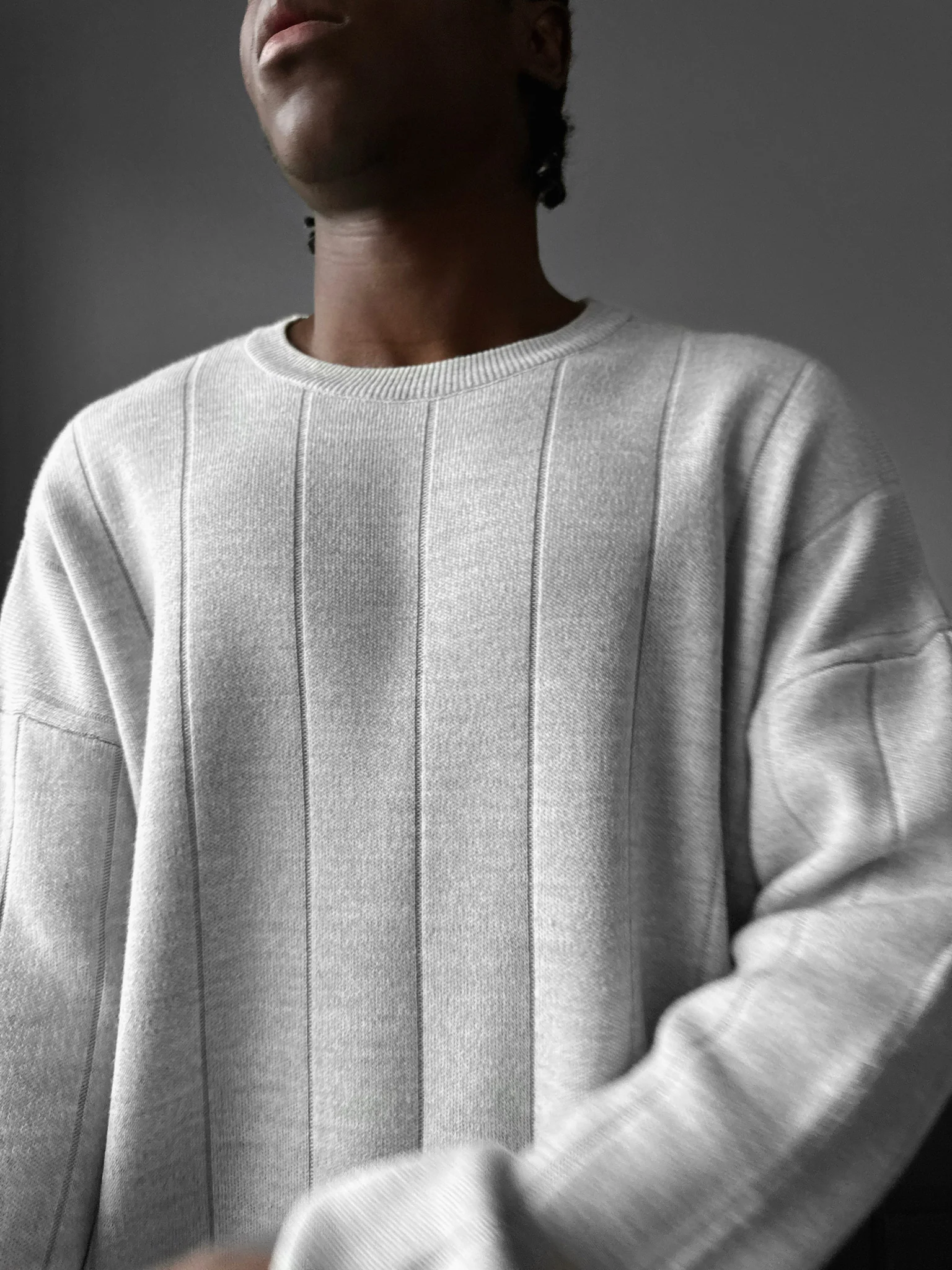 Oversize Lines Knit Sweatshirt - Light Grey - Image 2