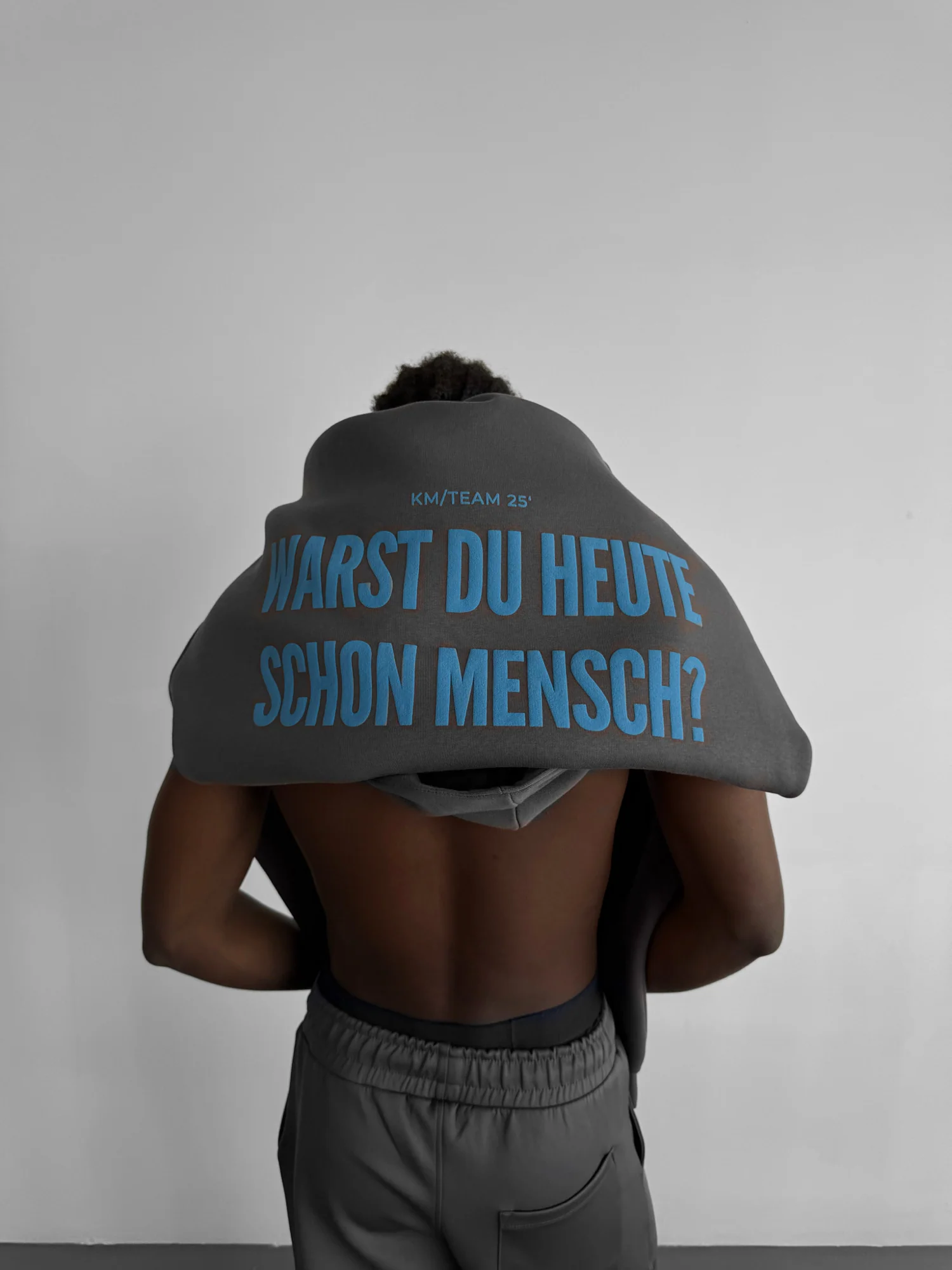 Oversize Mensch Hoodie - Anthracite - Image 4