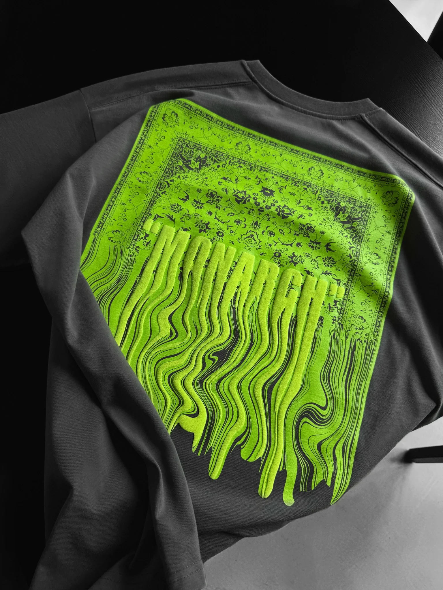Oversize "Monarch" T-Shirt - Anthracite and Neon - Image 2