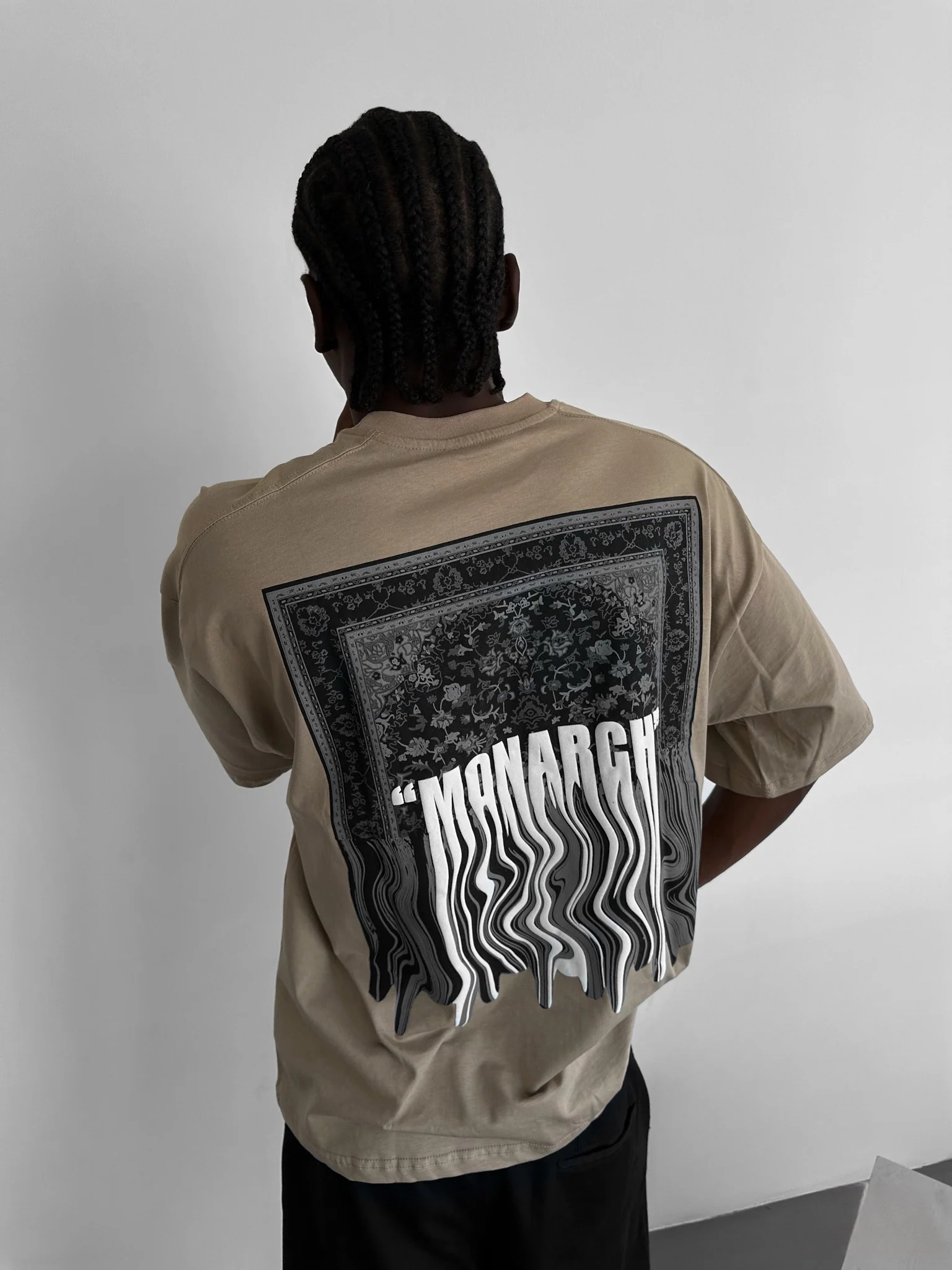 Oversize "Monarch" T-Shirt - Beige - Image 2