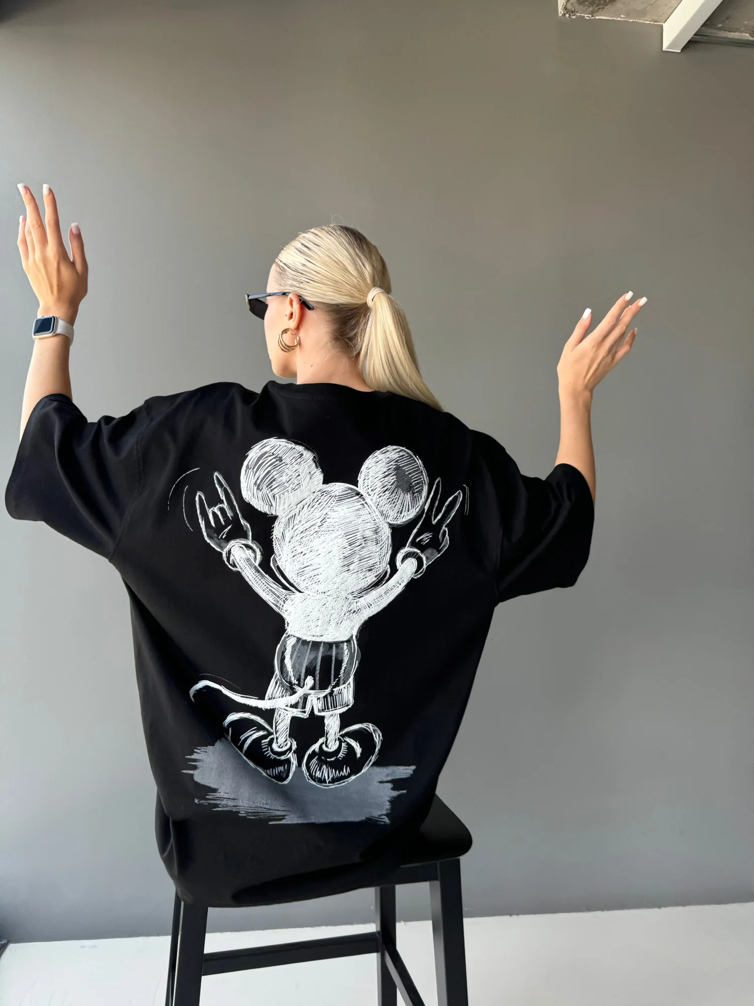 Oversize Mouse T-shirt - Black and White - Image 2