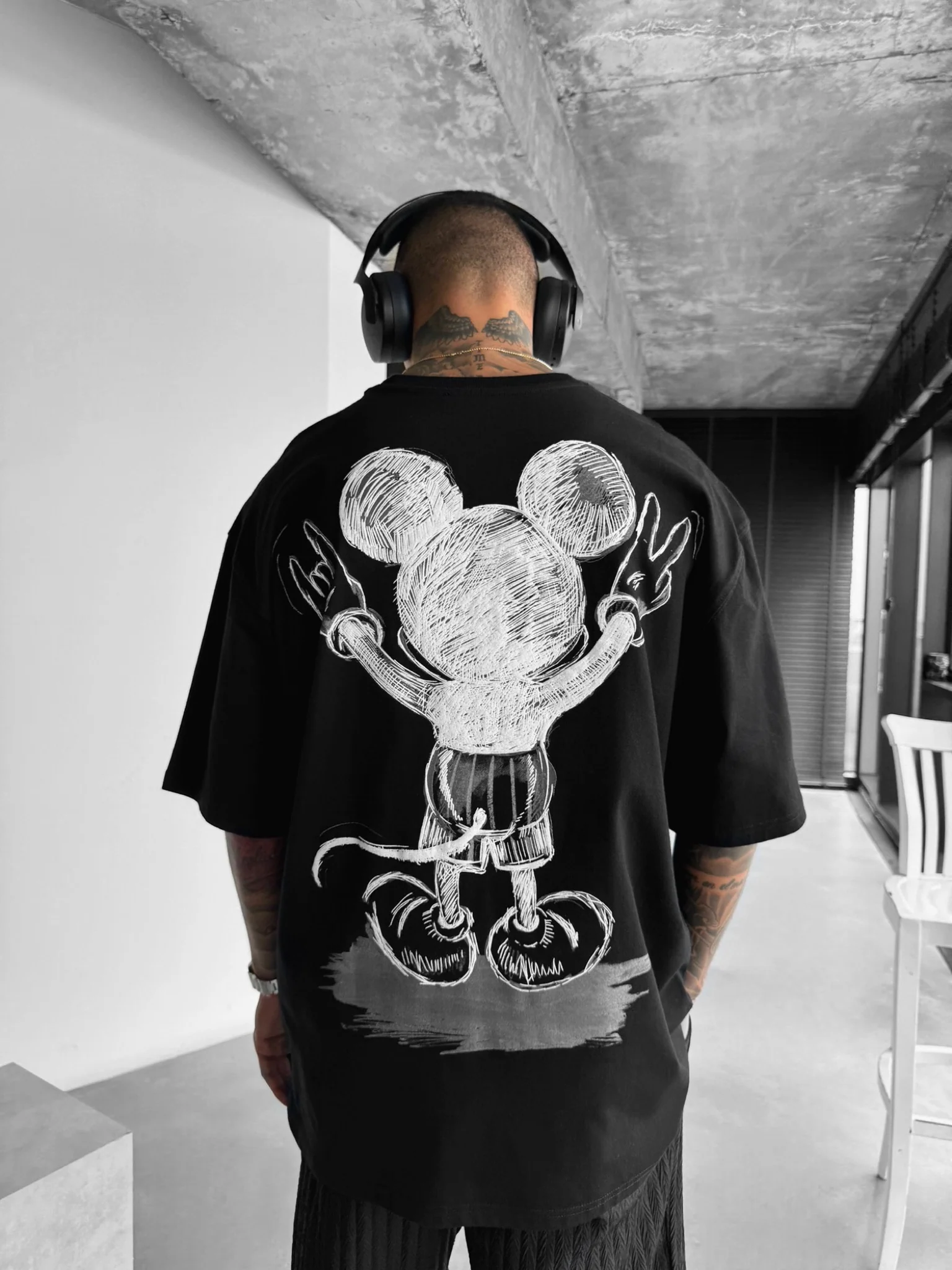 Oversize Mouse T-shirt - Black and White - Image 5