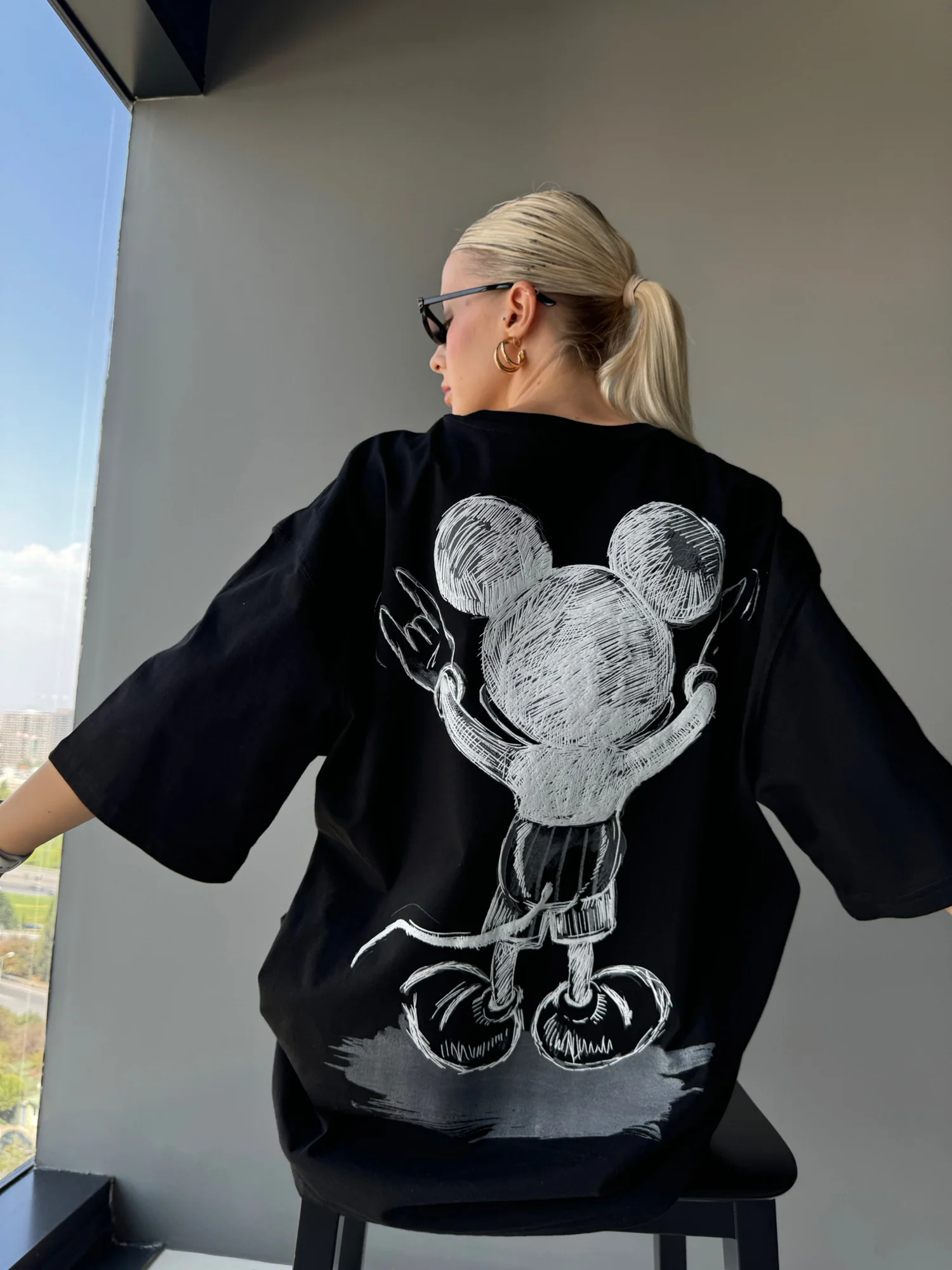 Oversize Mouse T-shirt - Black and White - Image 8