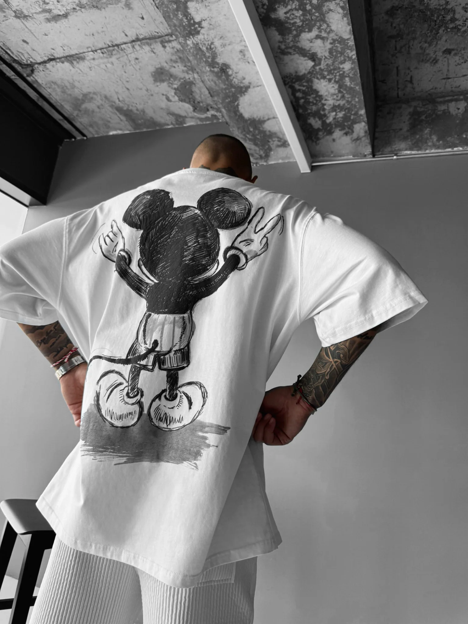 Oversize Mouse T-shirt - White and Black - Image 7