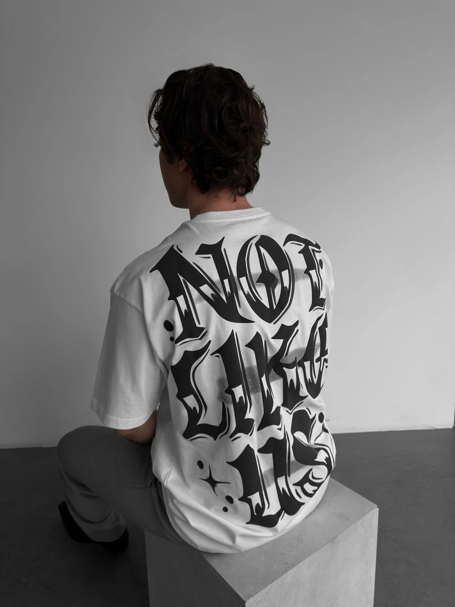 Oversize Not Like Us T-shirt - Ecru - Image 2