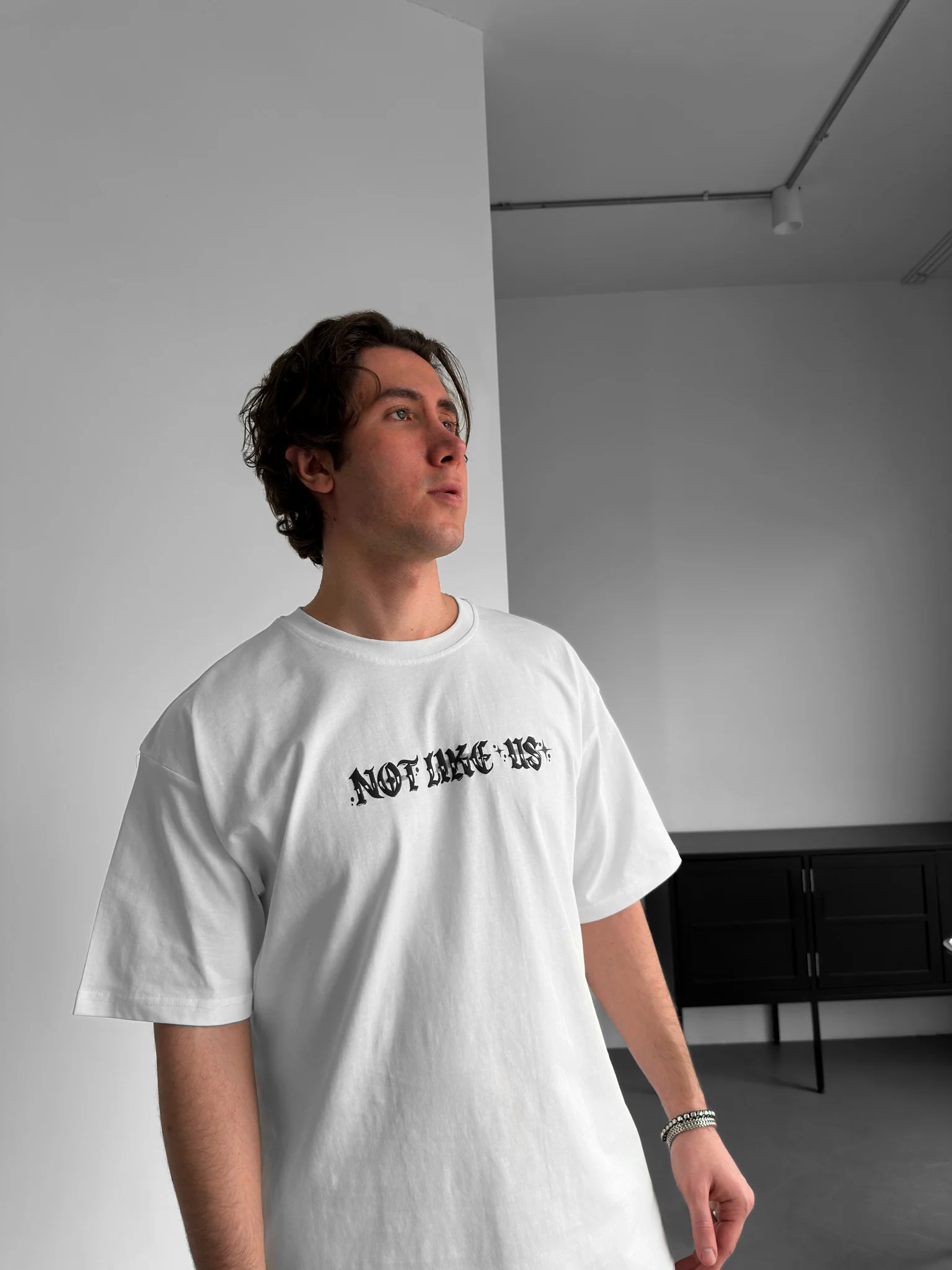 Oversize Not Like Us T-shirt - Ecru - Image 4