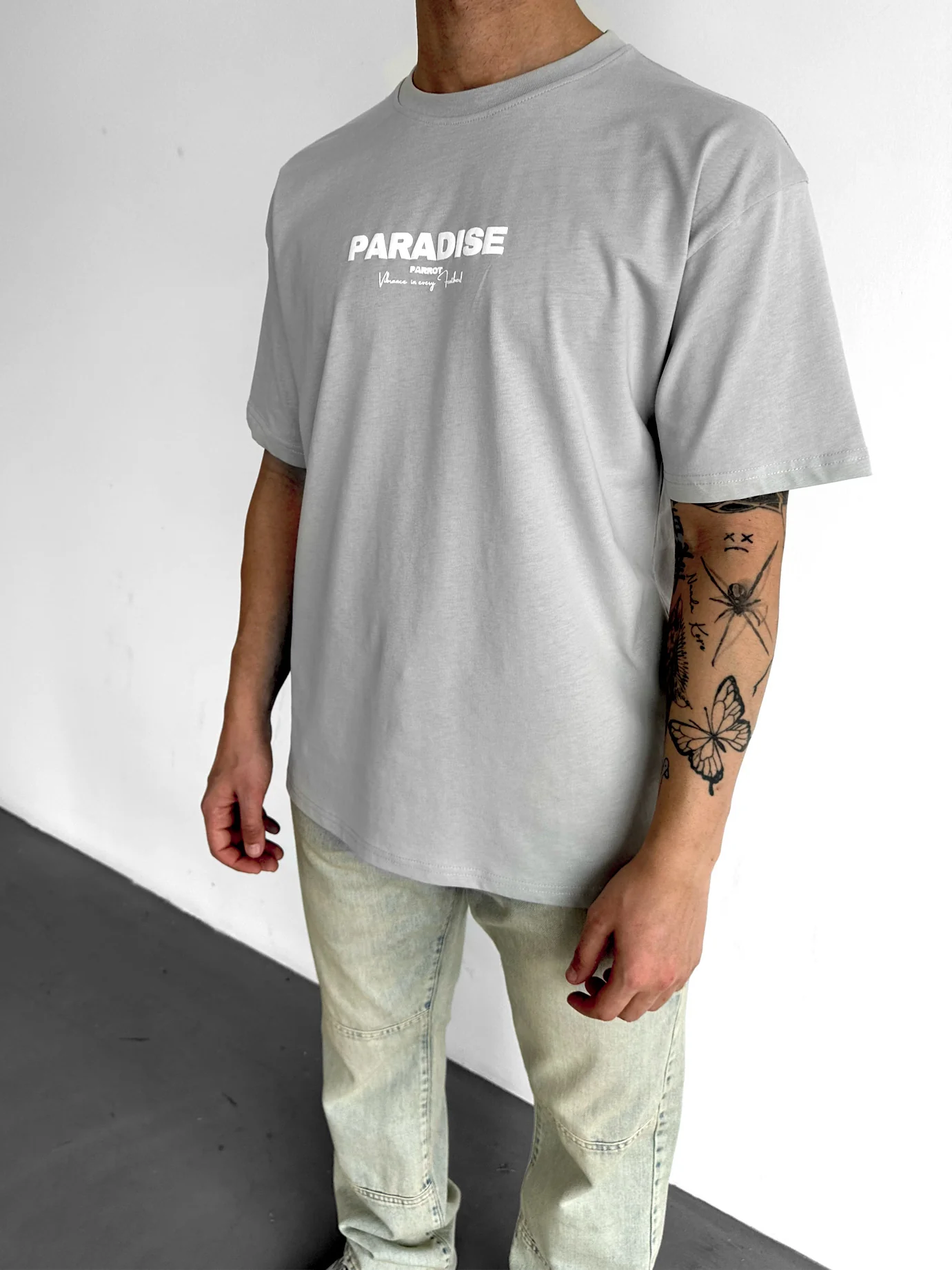 Oversize Paradise T-Shirt - Grey - Image 3
