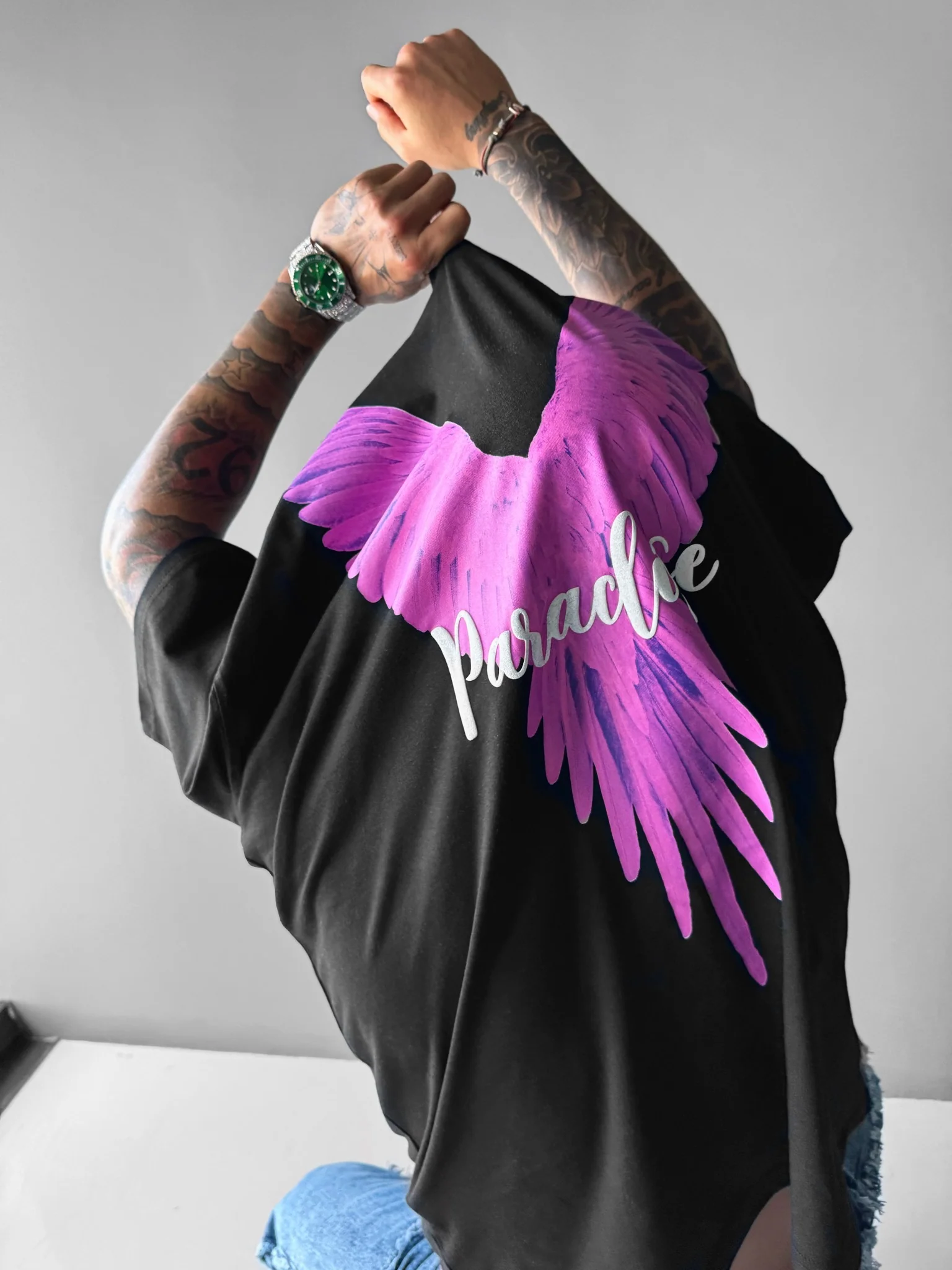 Oversize Parrot Paradise T-shirt - Black and Pink - Image 2
