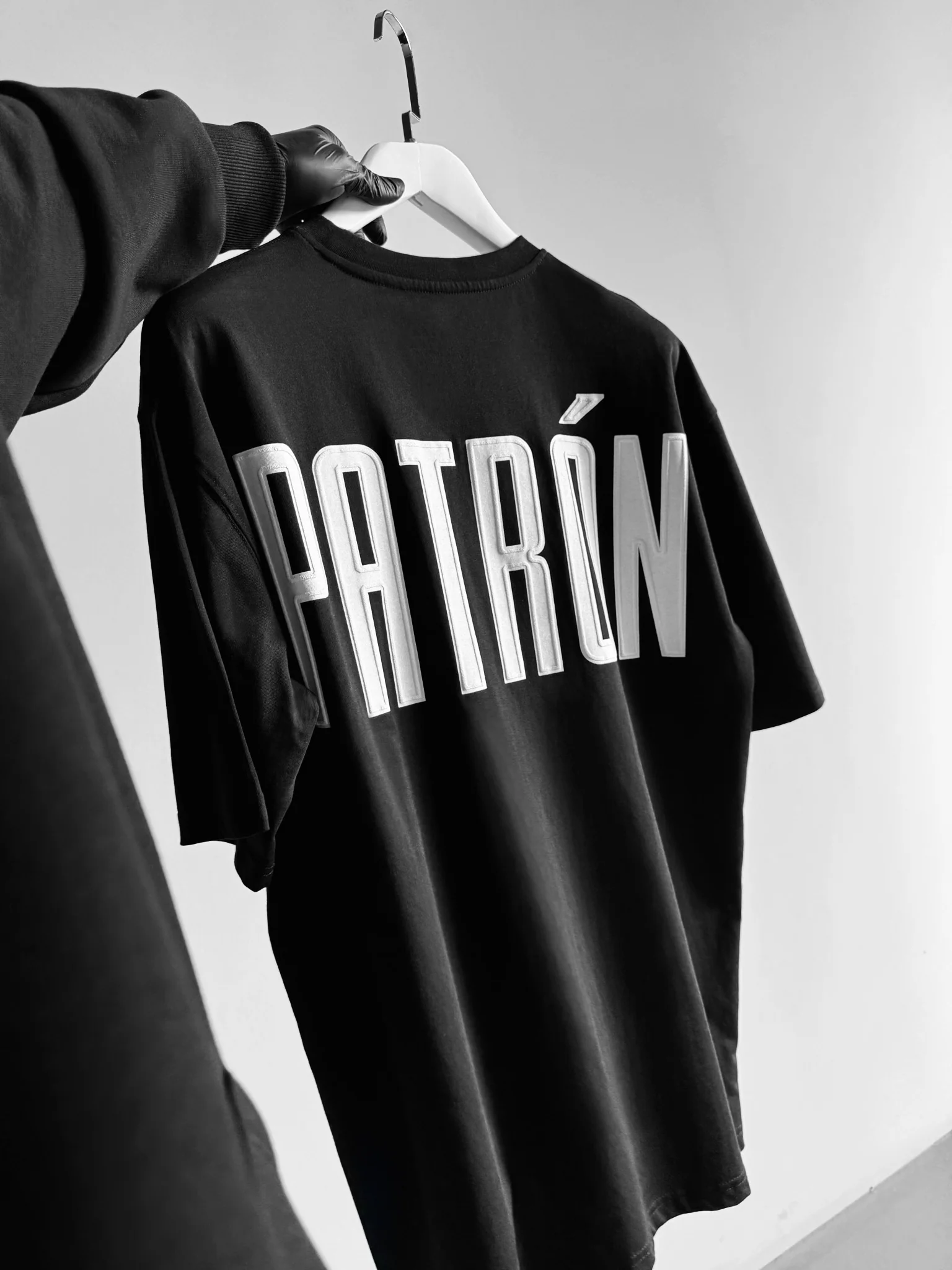 Oversize Patron T-Shirt - Black - Image 4