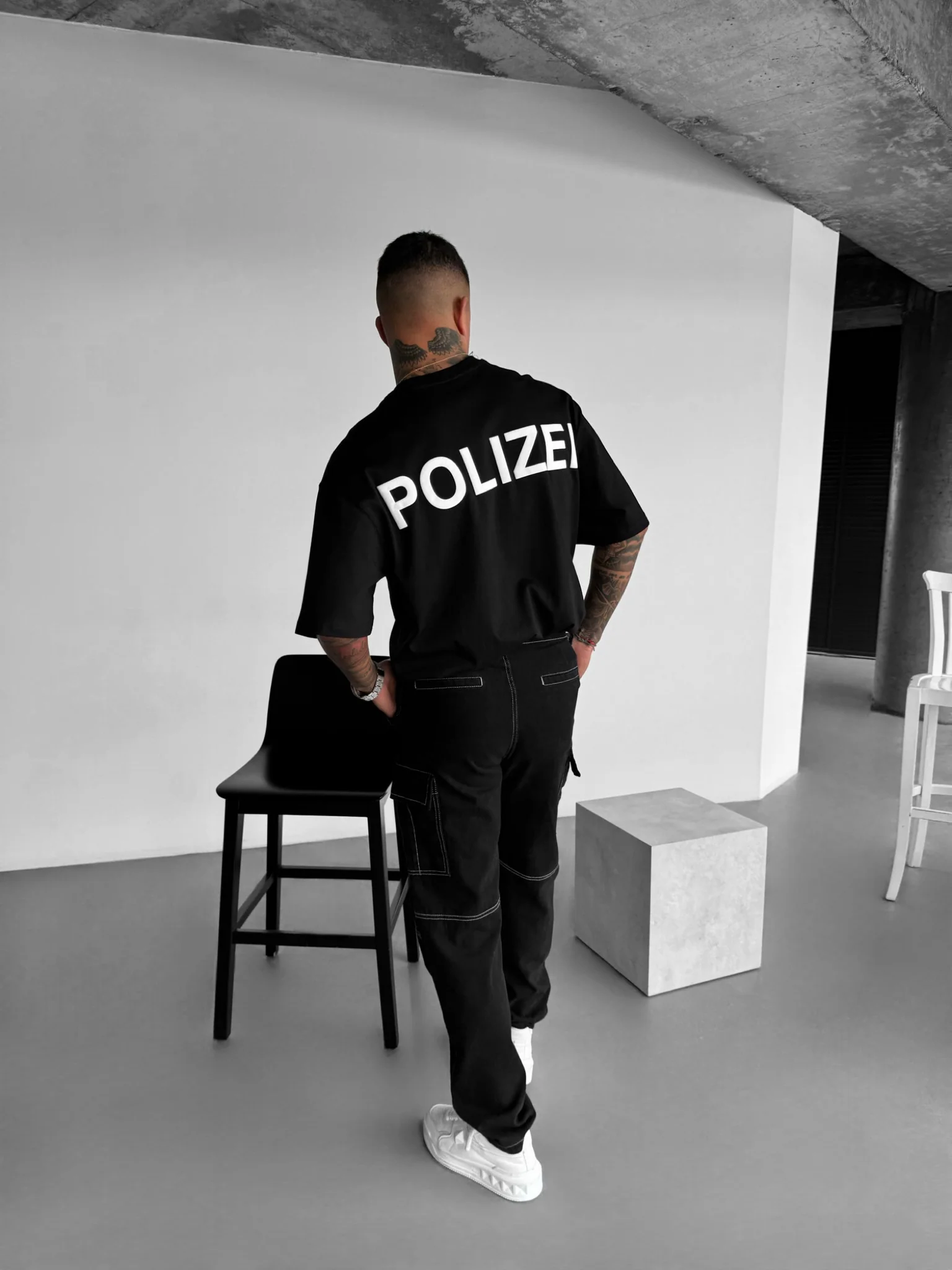 Oversize Polizei T-shirt - Black - Image 3