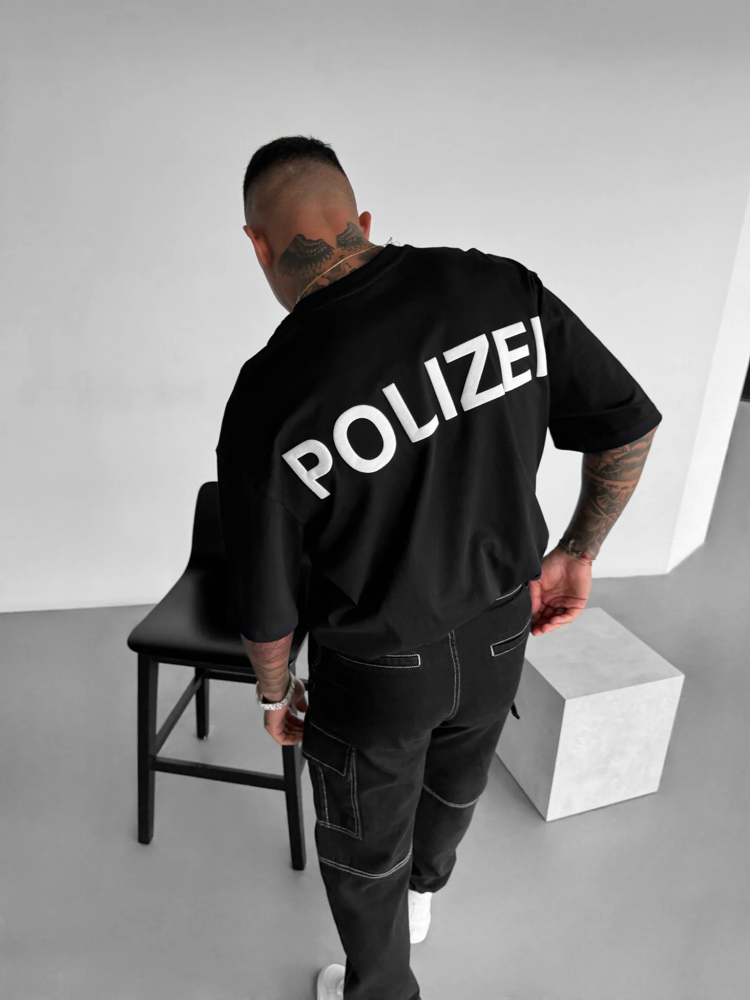Oversize Polizei T-shirt - Black - Image 4