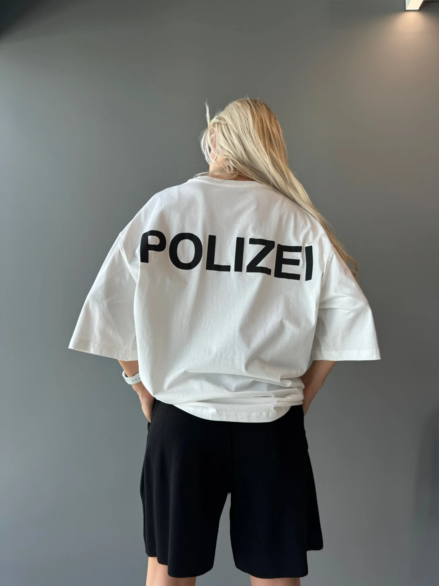 Oversize Polizei T-shirt - Ecru - Image 3