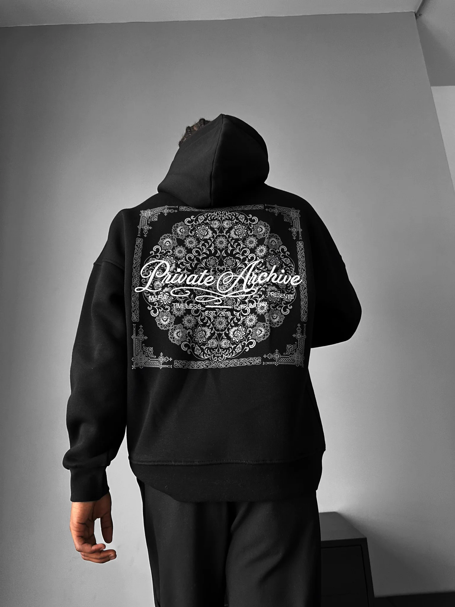 Oversize Private Archive Hoodie - Black - Image 3