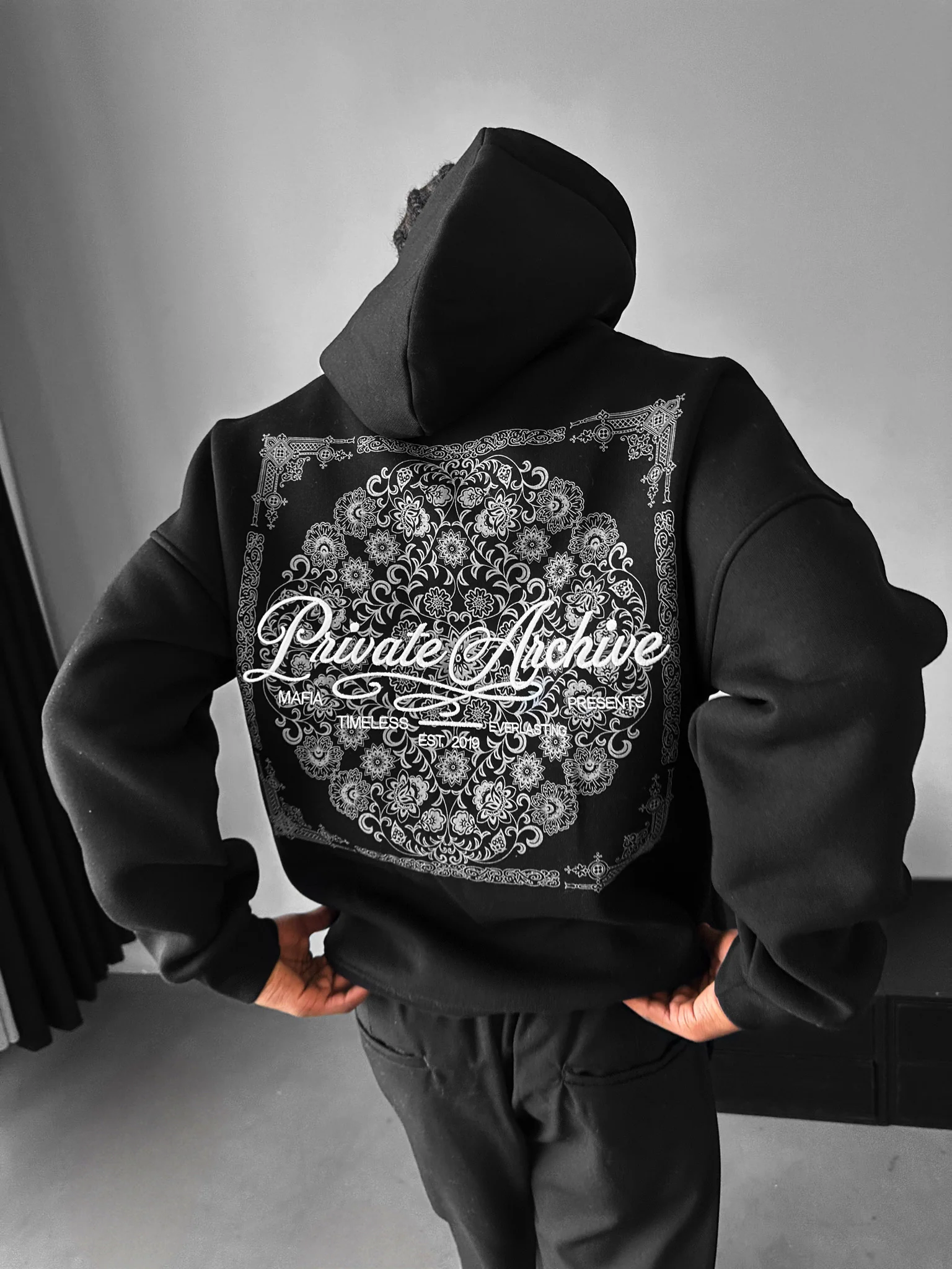 Oversize Private Archive Hoodie - Black - Image 4