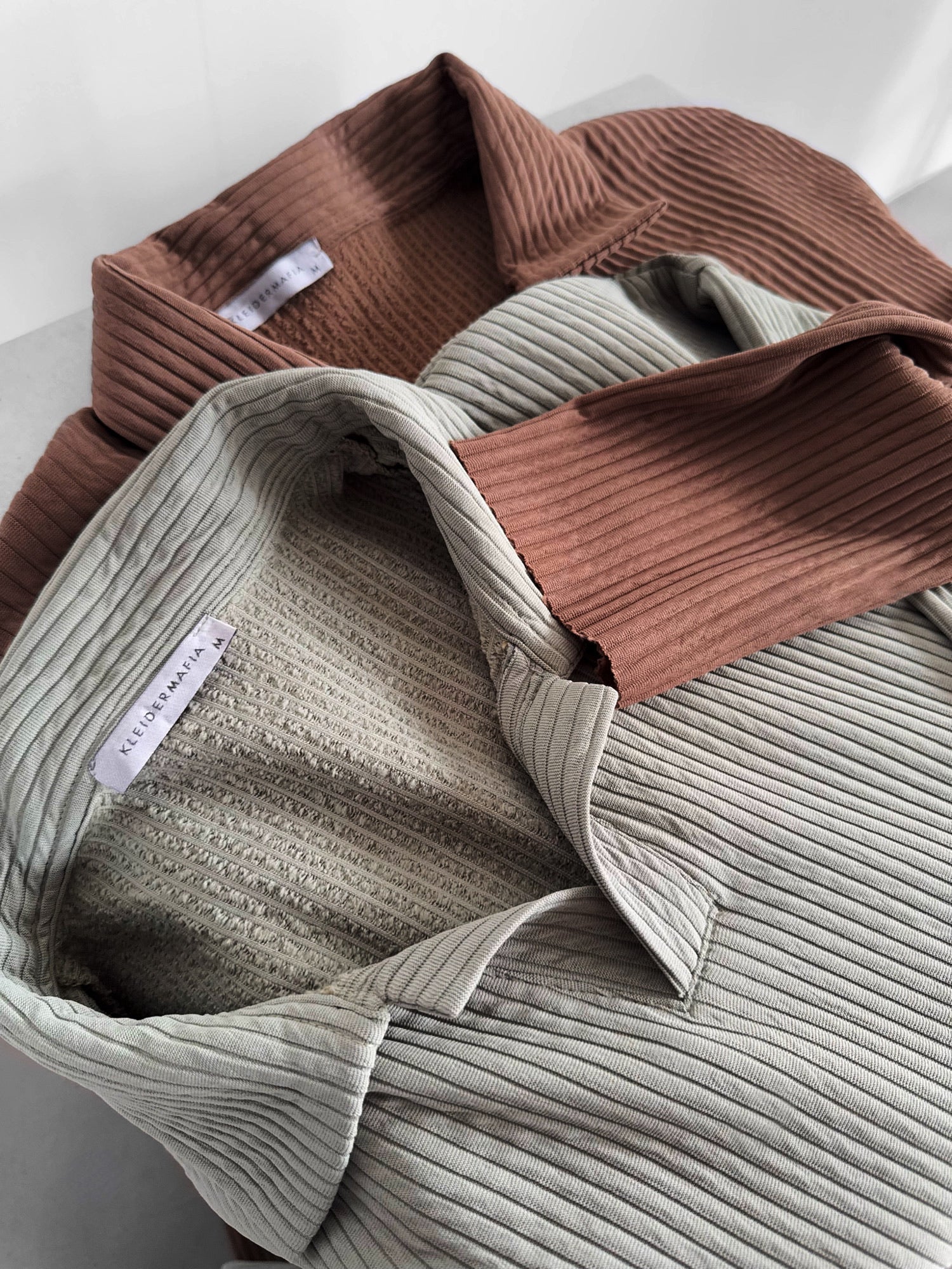 Oversize Ribbed Long Arm Polo T-shirt - Brown - Image 2