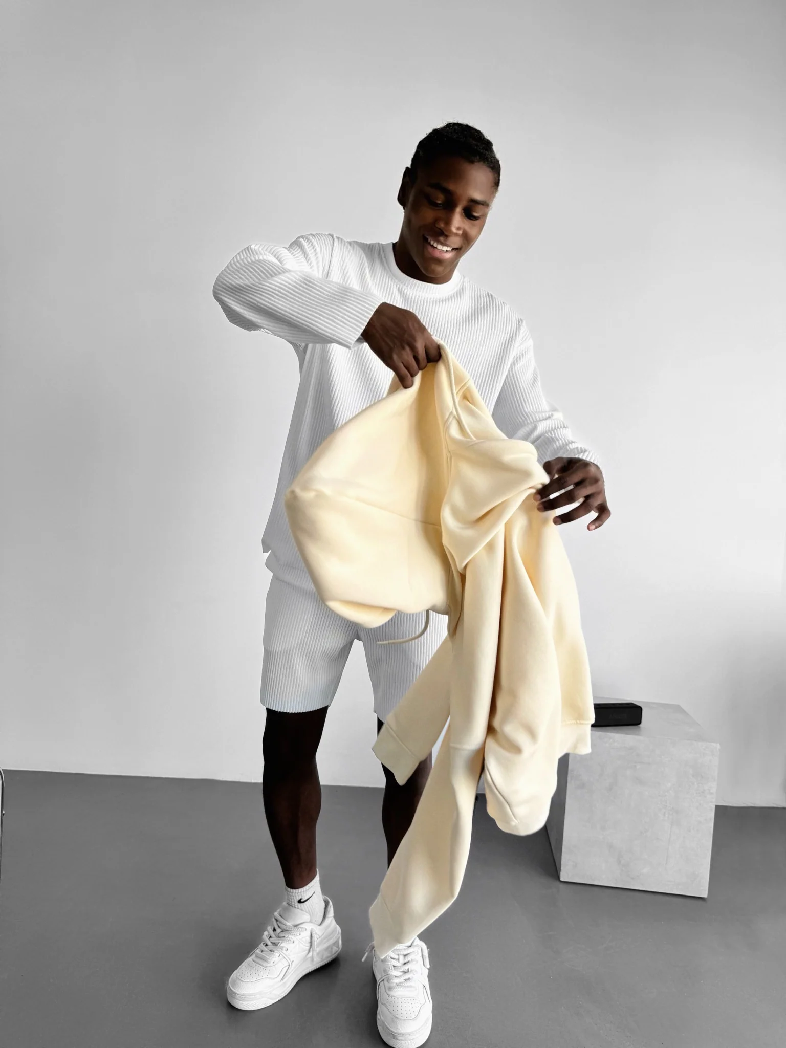 Oversize Ribbed Long Arm T-shirt - White - Image 3